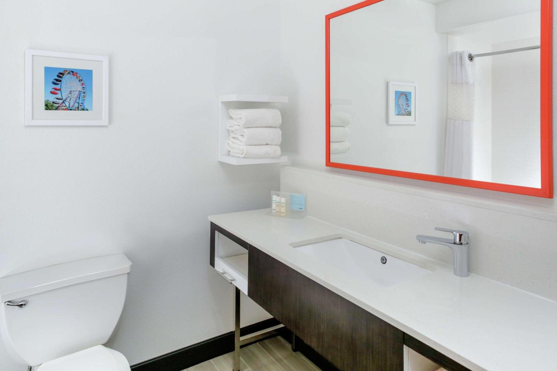 Hampton Inn Portage photo 15