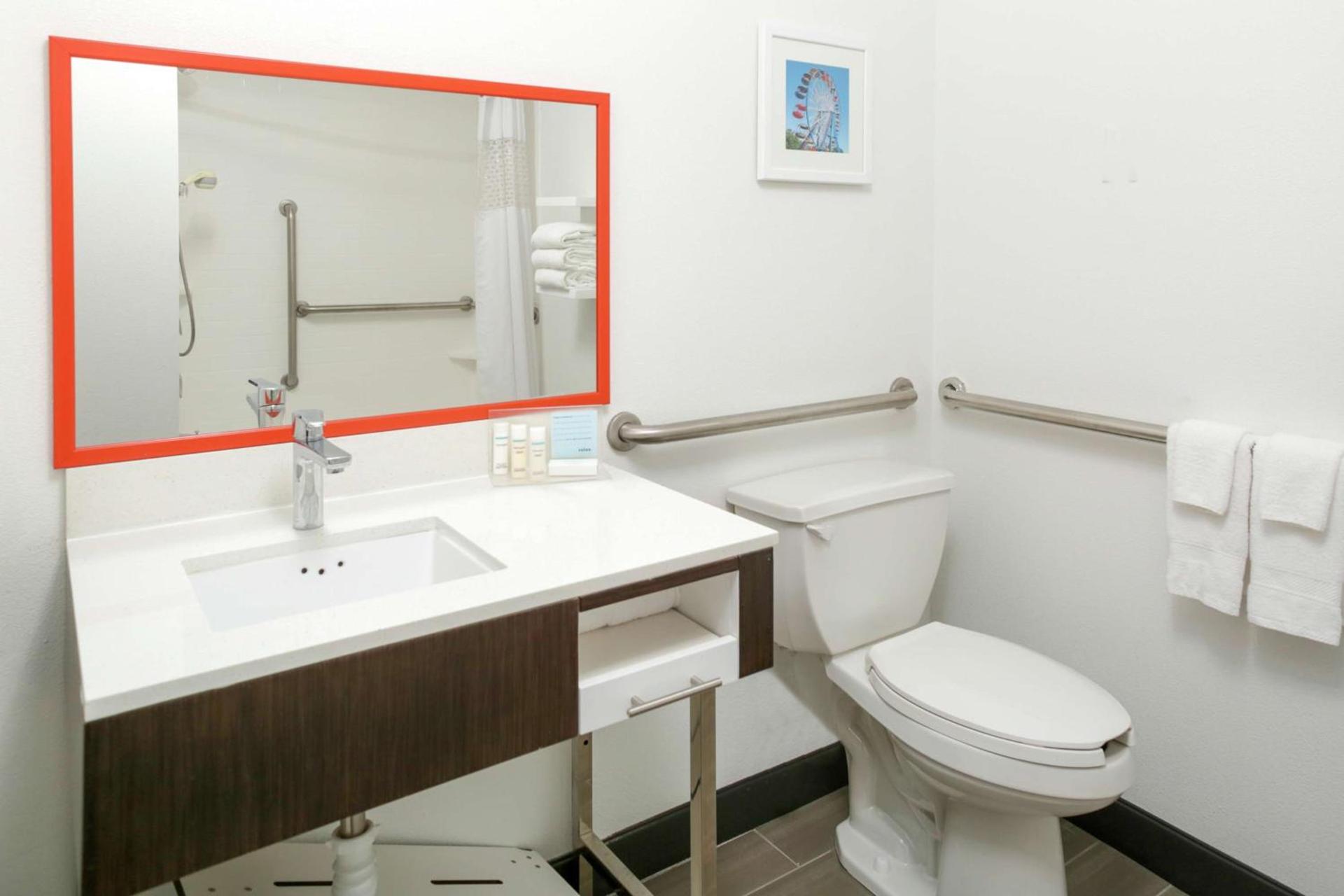 Hampton Inn Portage photo 19