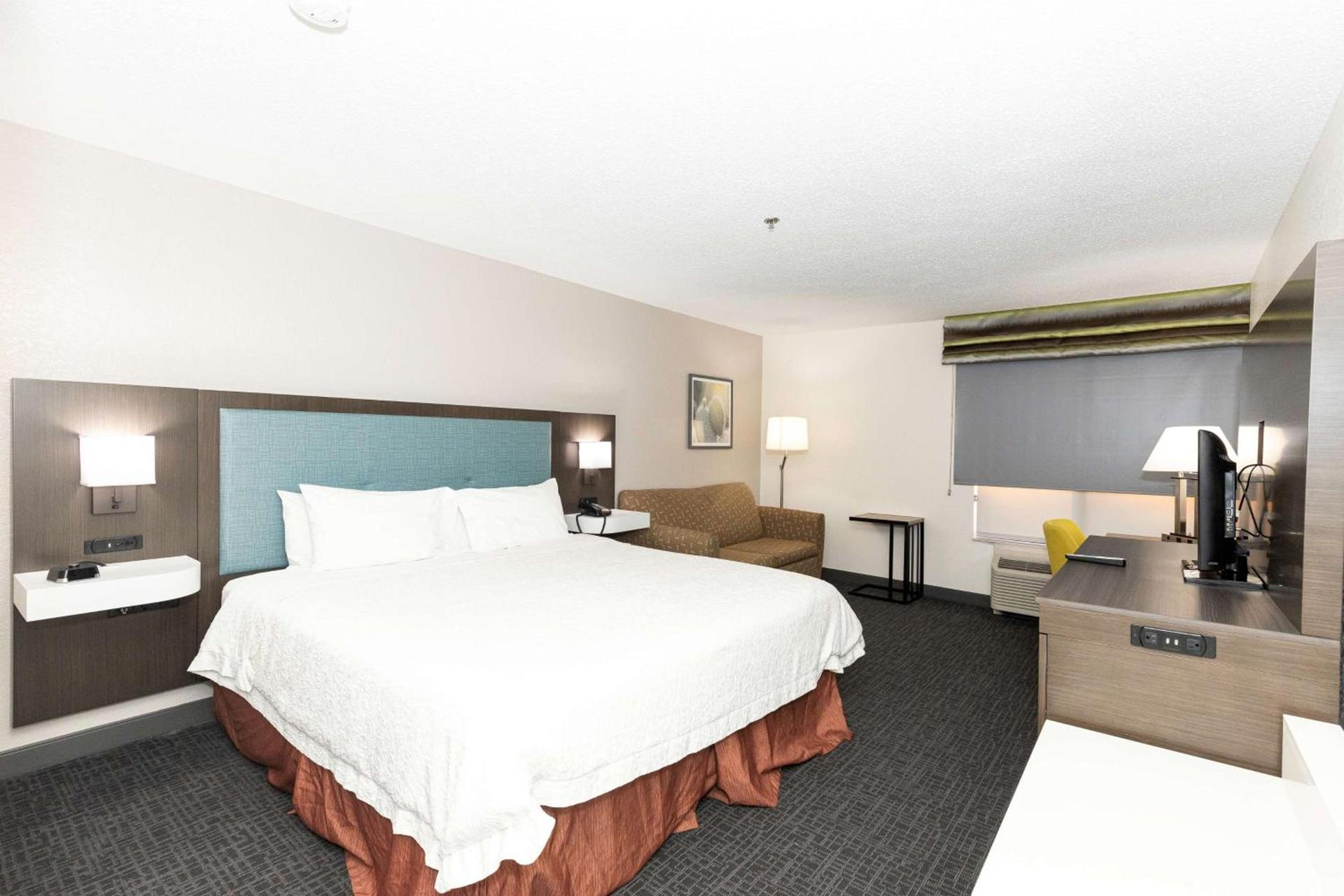 Hampton Inn Kerrville photo 12