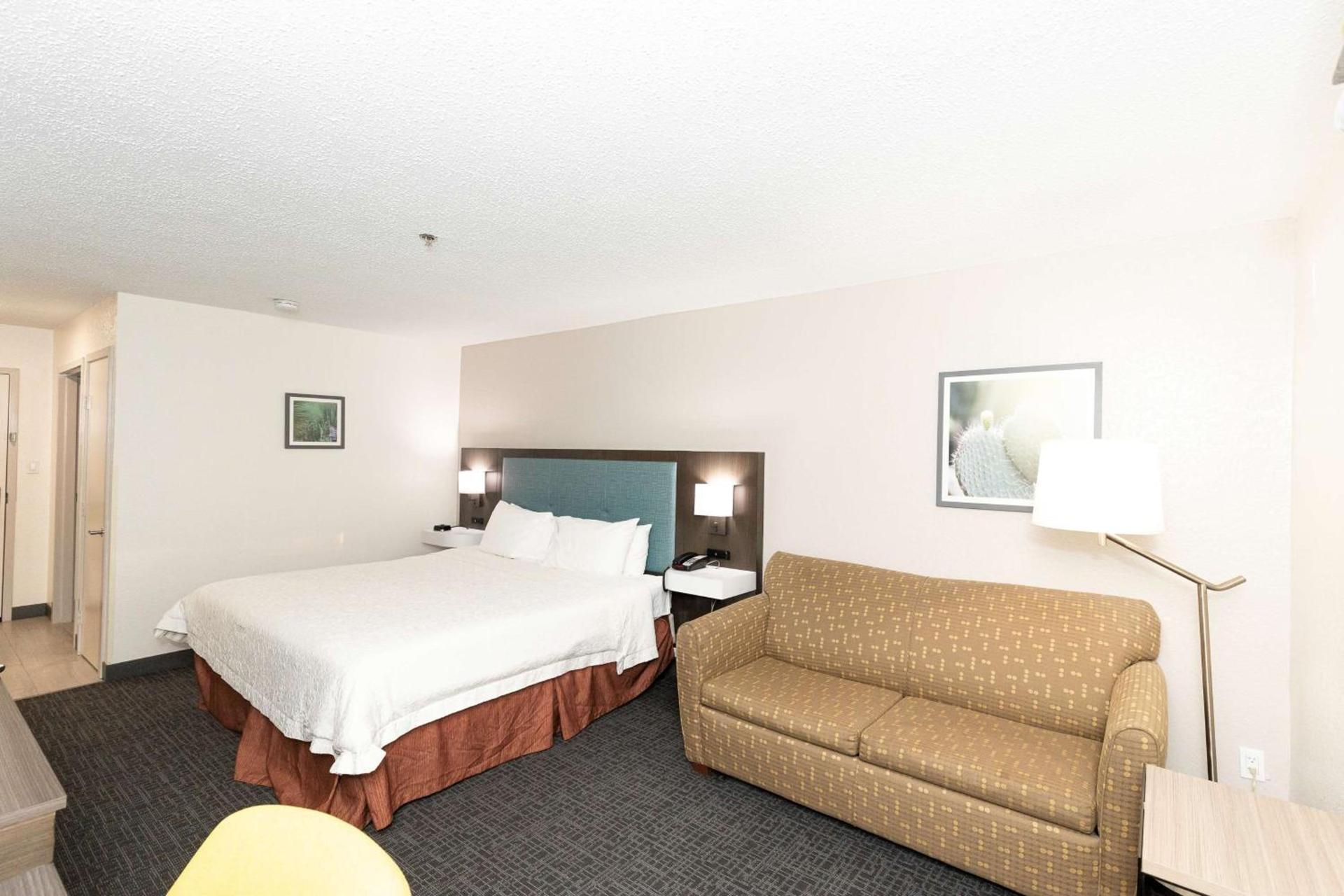 Hampton Inn Kerrville photo 18