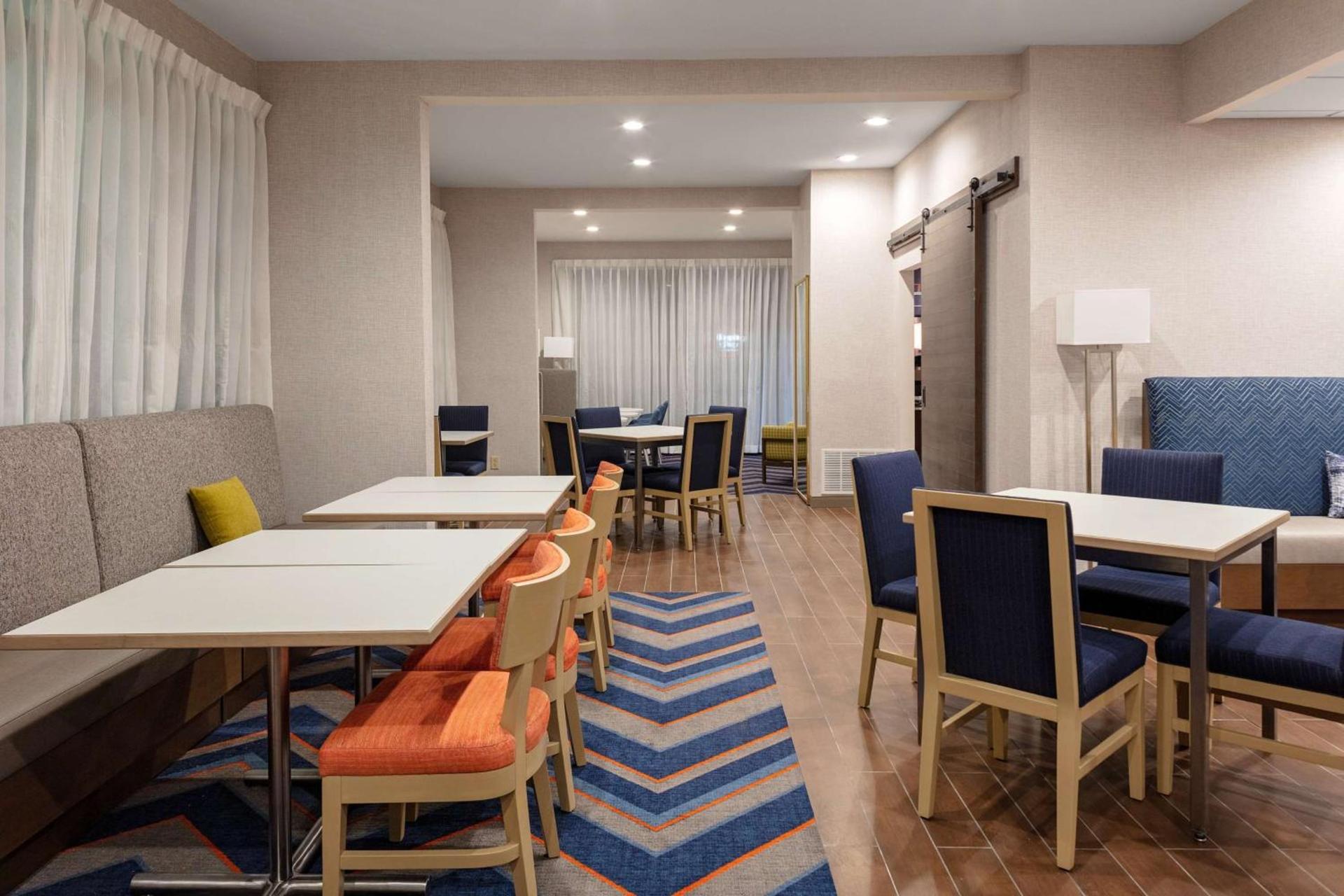 Hampton Inn Castle Rock photo 4