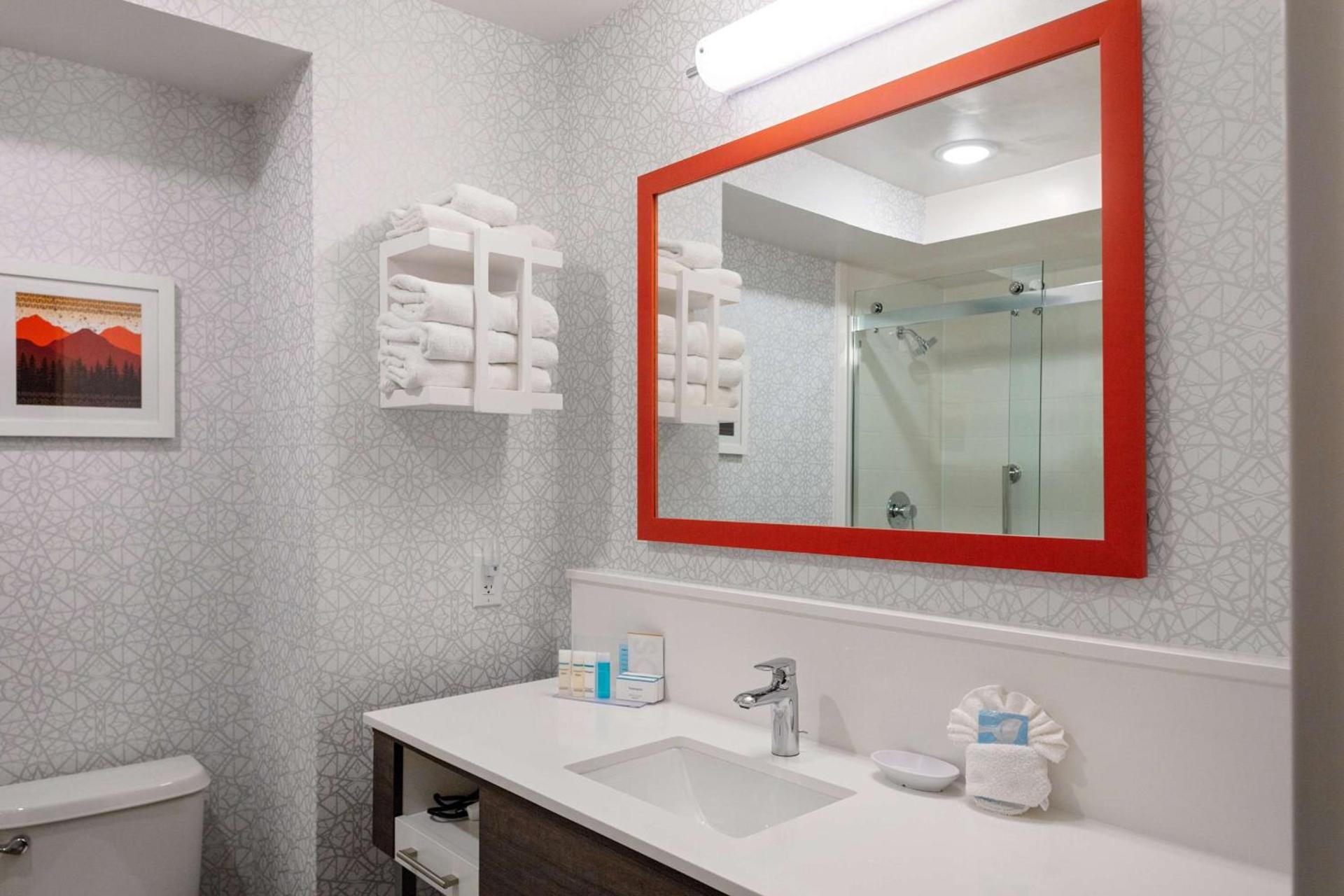 Hampton Inn Castle Rock photo 16