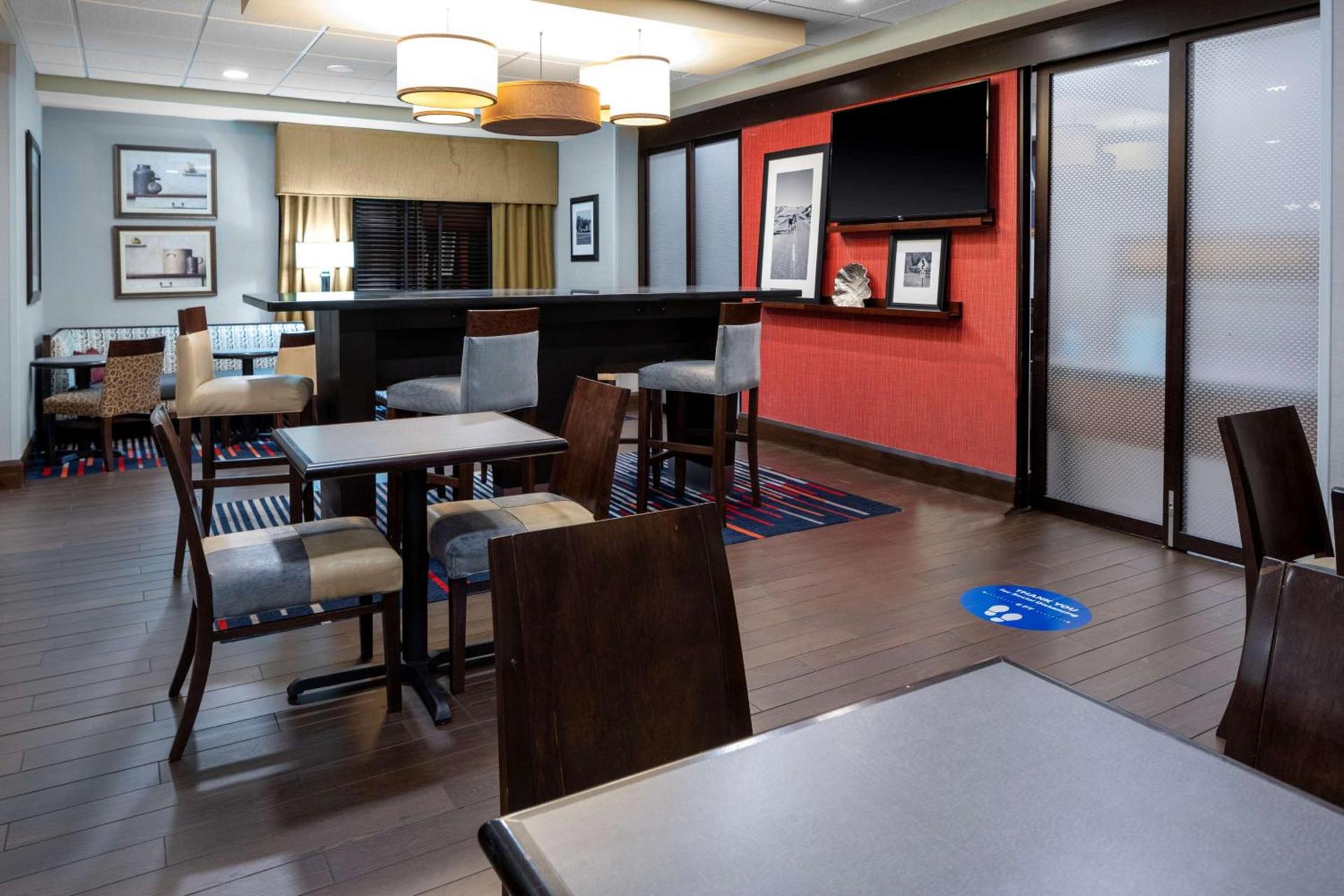 Hampton Inn Columbia photo 3