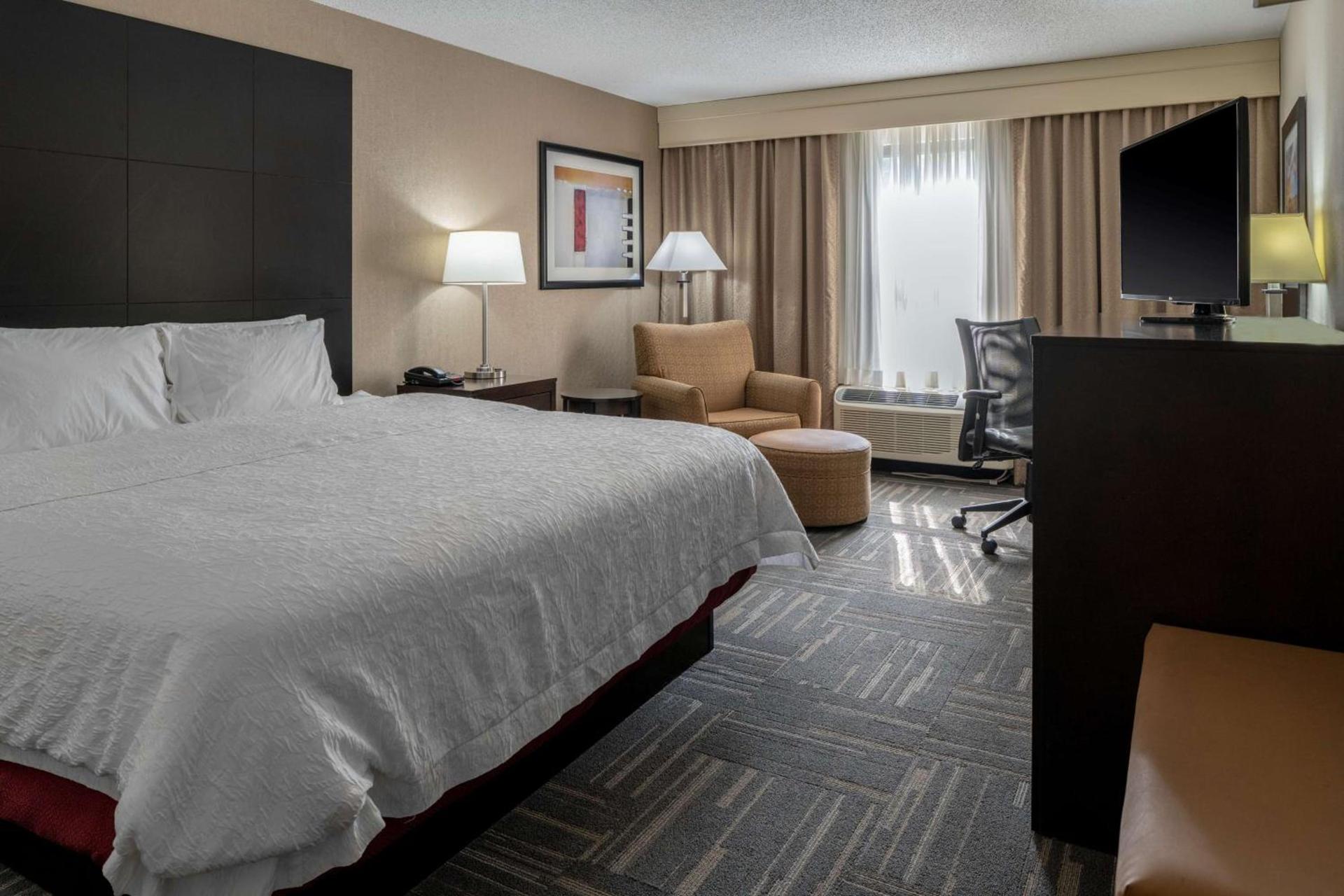 Hampton Inn Columbia photo 12