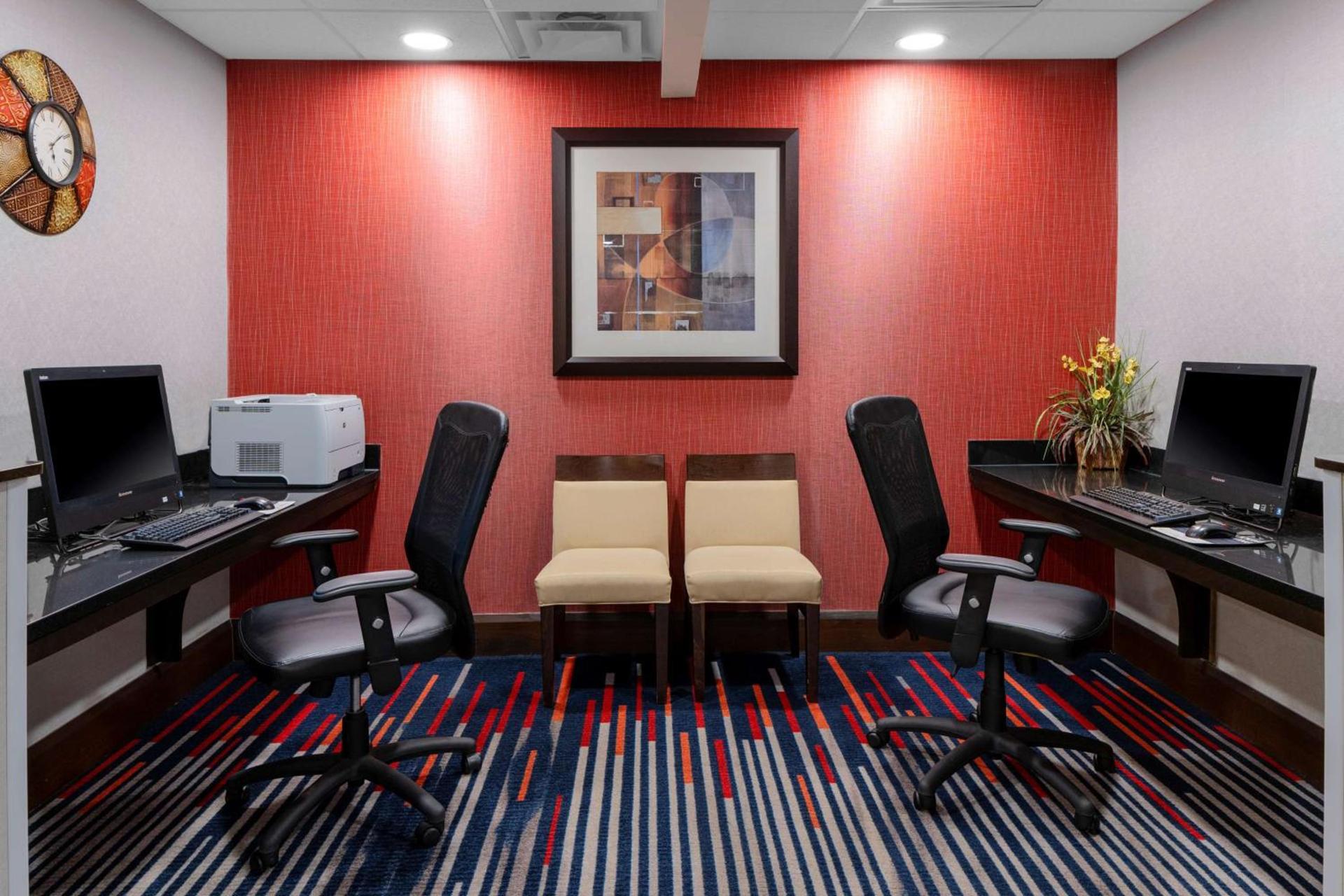 Hampton Inn Columbia photo 19