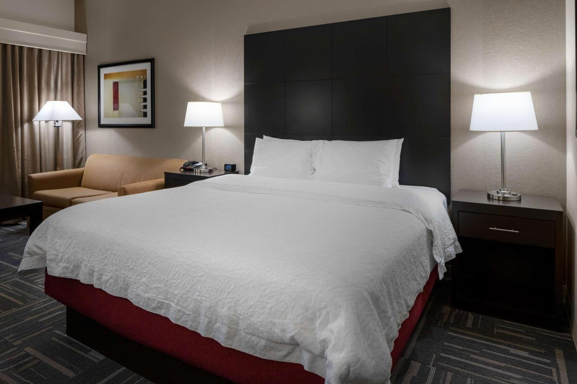 Hampton Inn Columbia photo 17