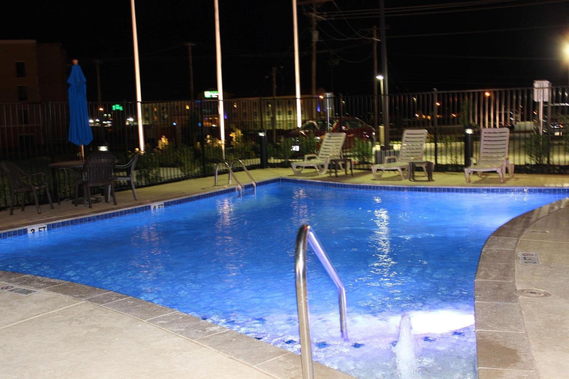 Hampton Inn Cotulla photo 5