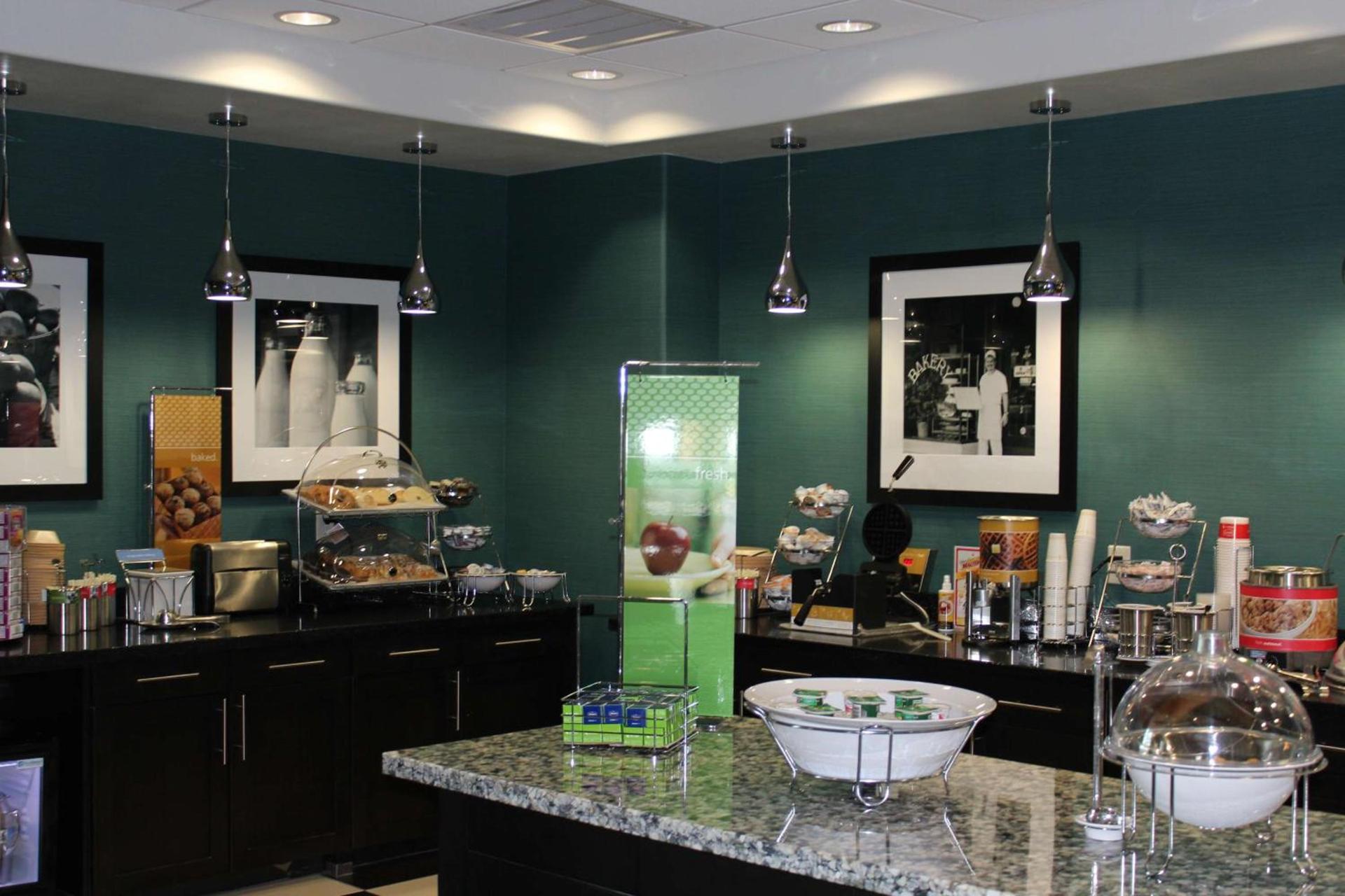 Hampton Inn Cotulla photo 6