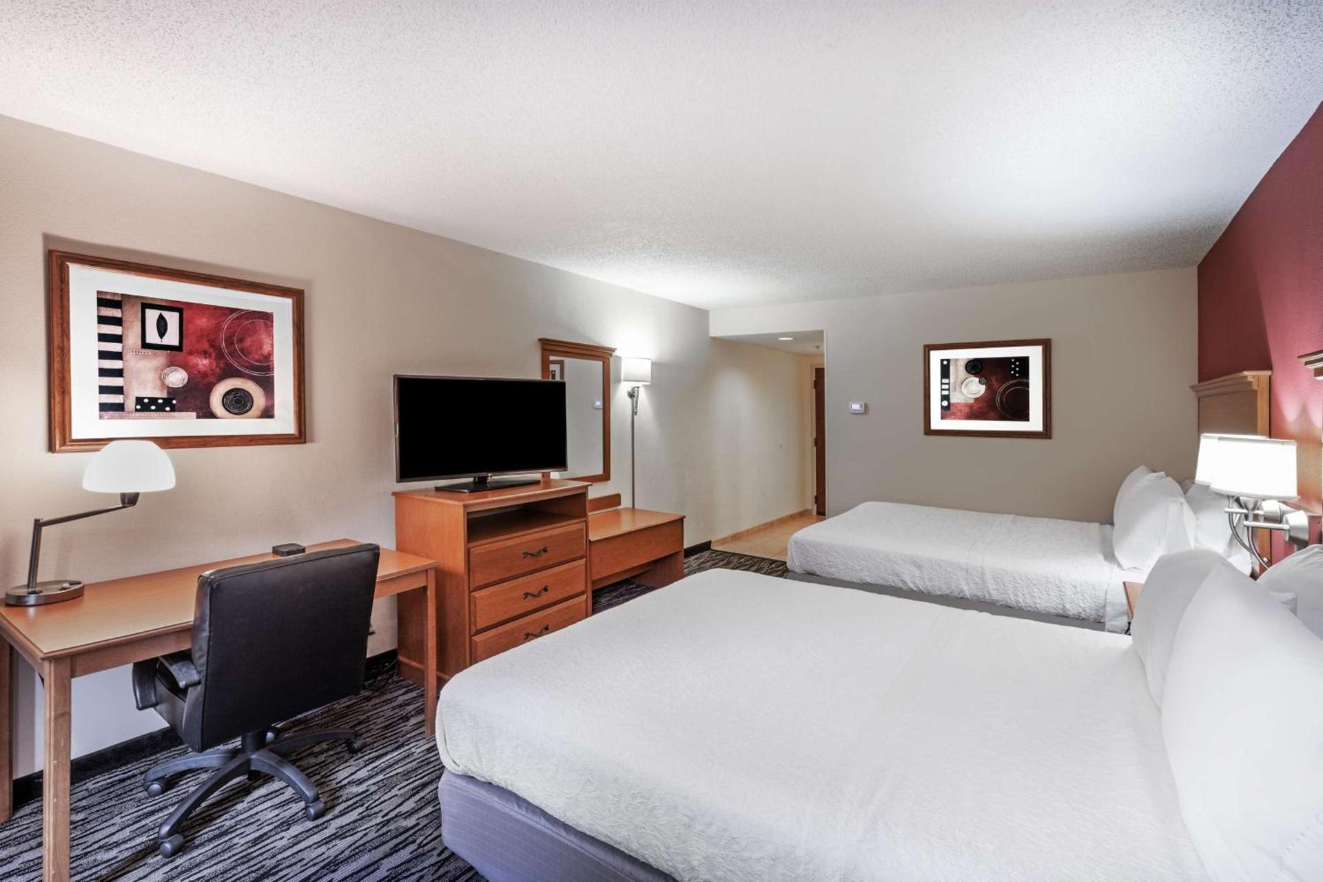 Hampton Inn Aiken photo 11