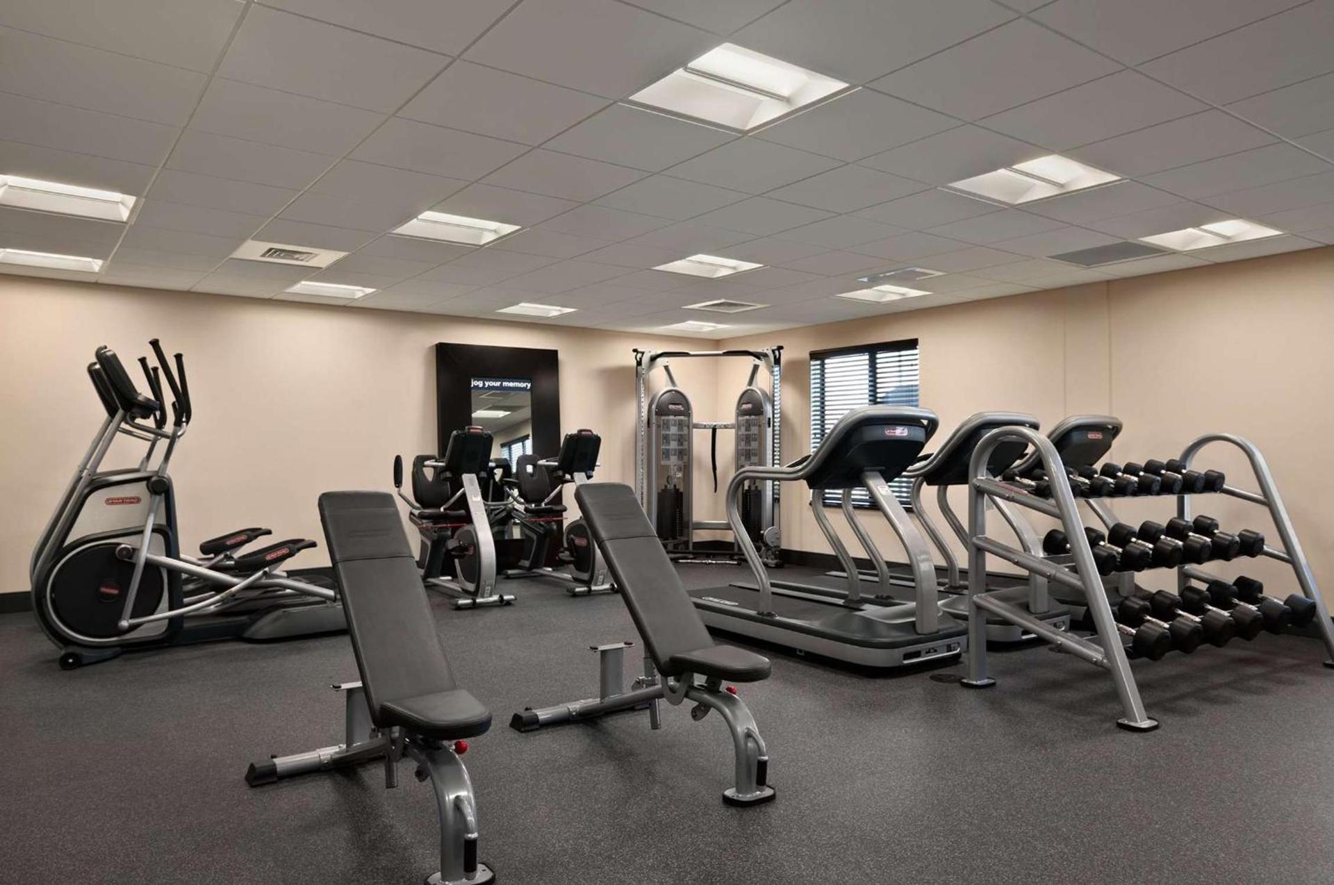 Hampton Inn Belton/Kansas City photo 9