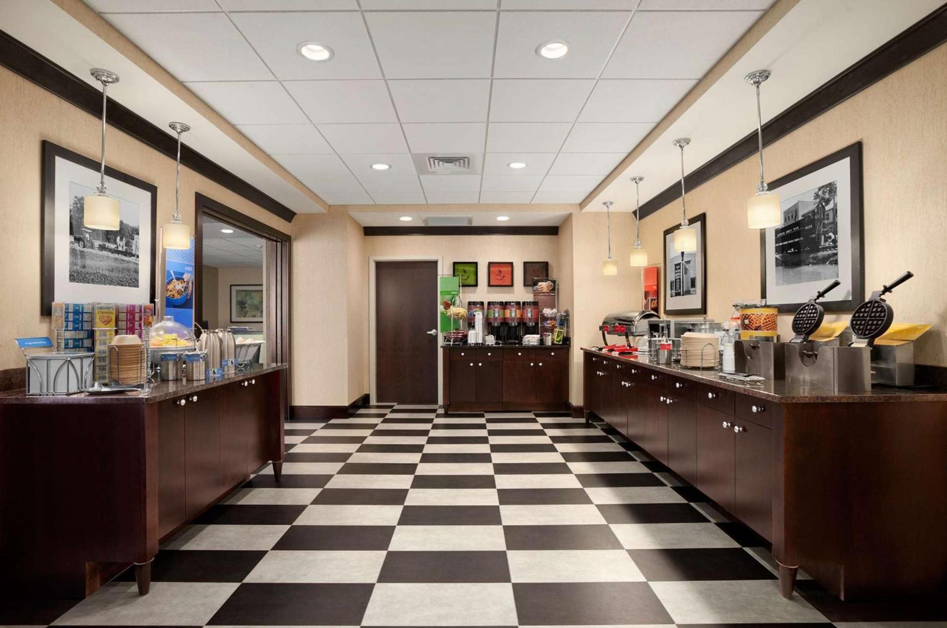 Hampton Inn Belton/Kansas City photo 8