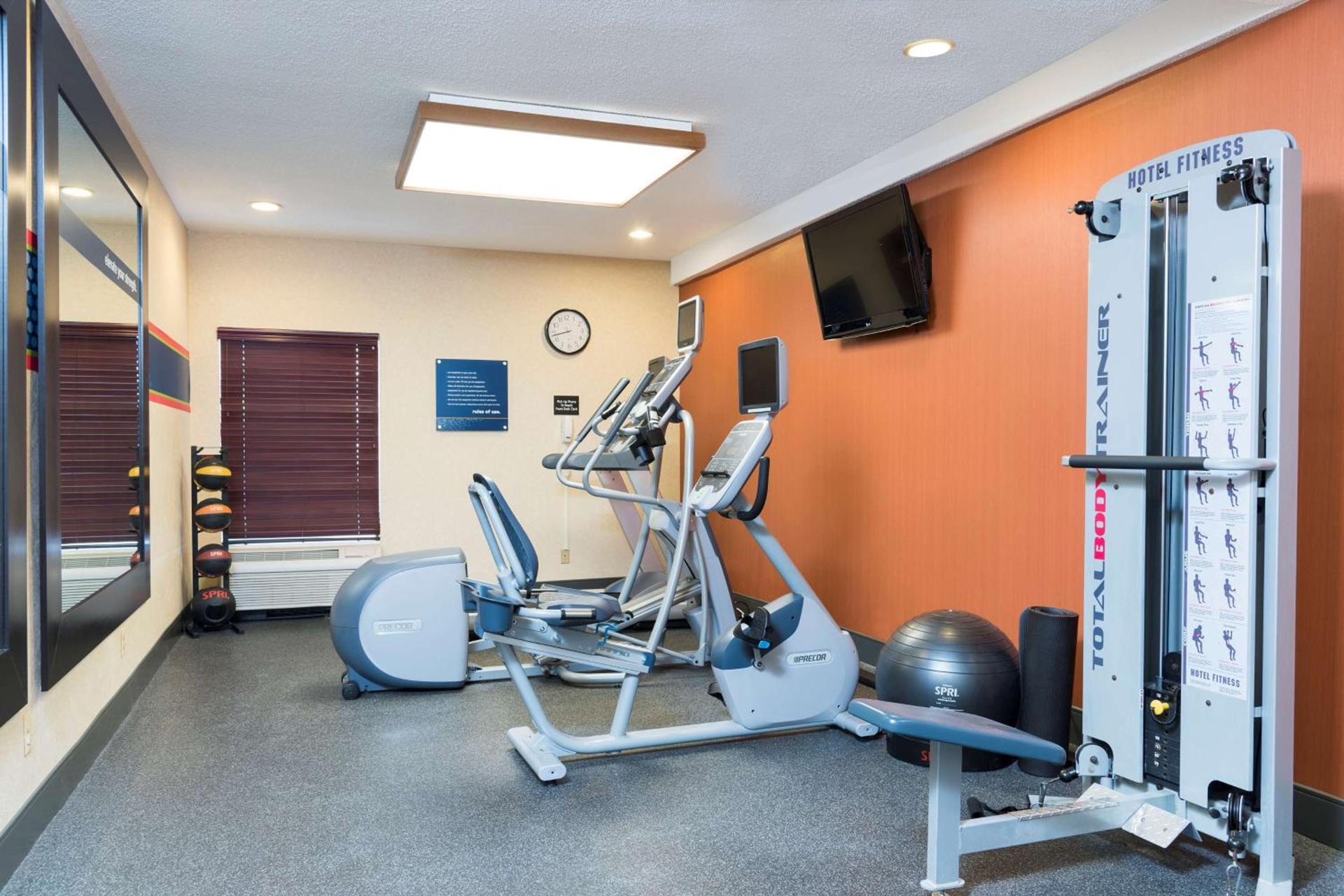 Hampton Inn Port Huron photo 9