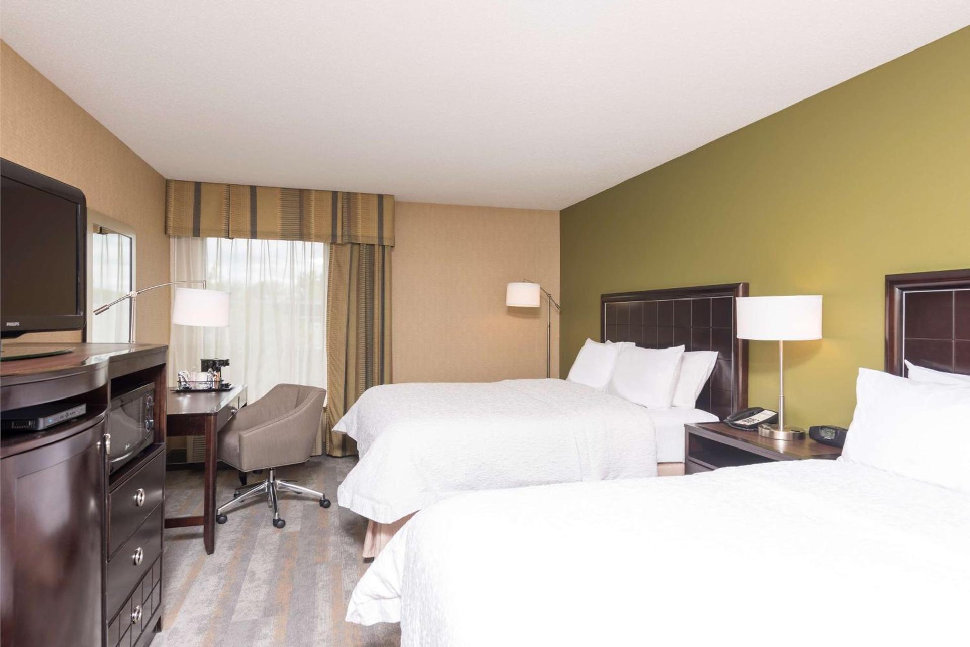 Hampton Inn Port Huron photo 11