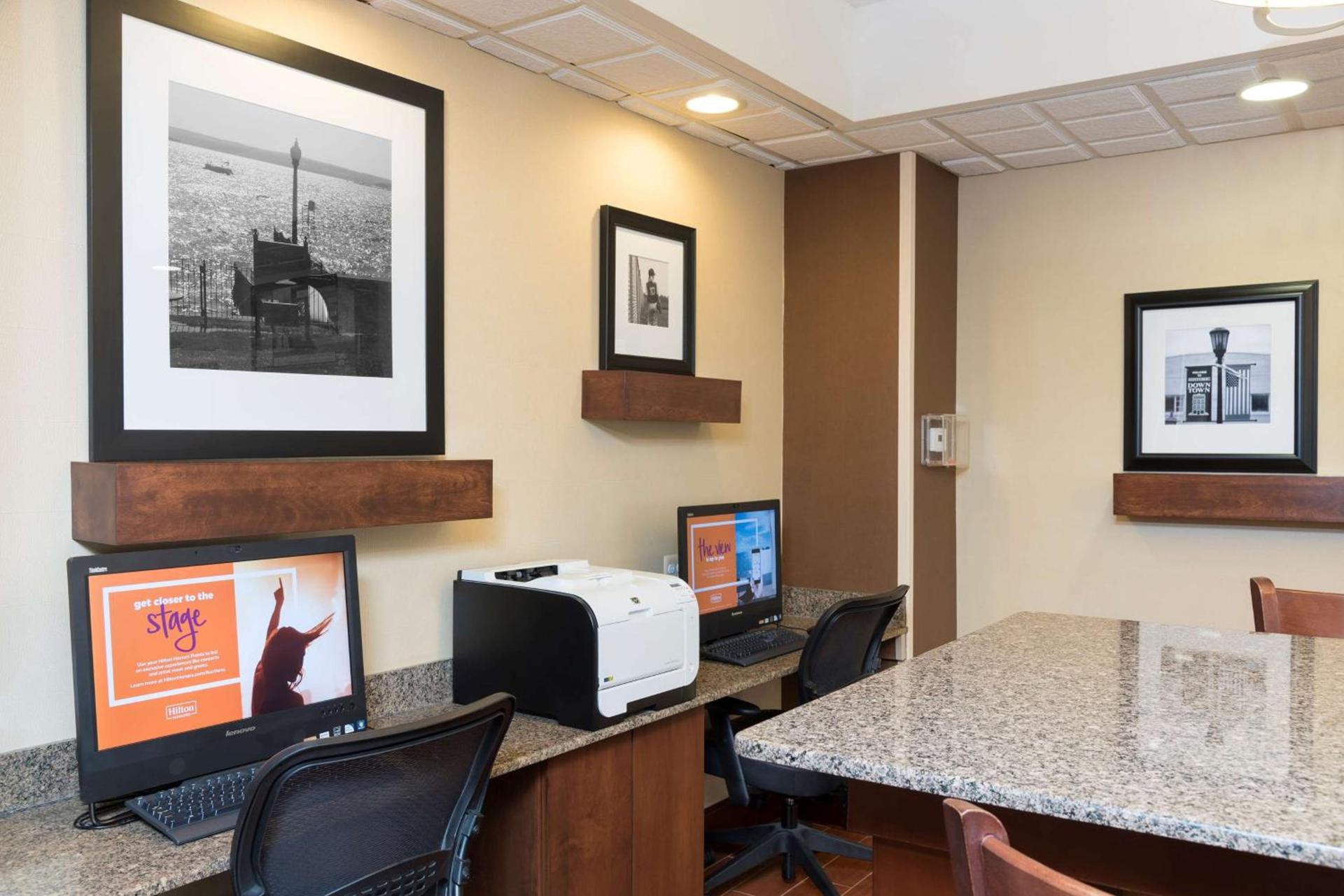 Hampton Inn Port Huron photo 16