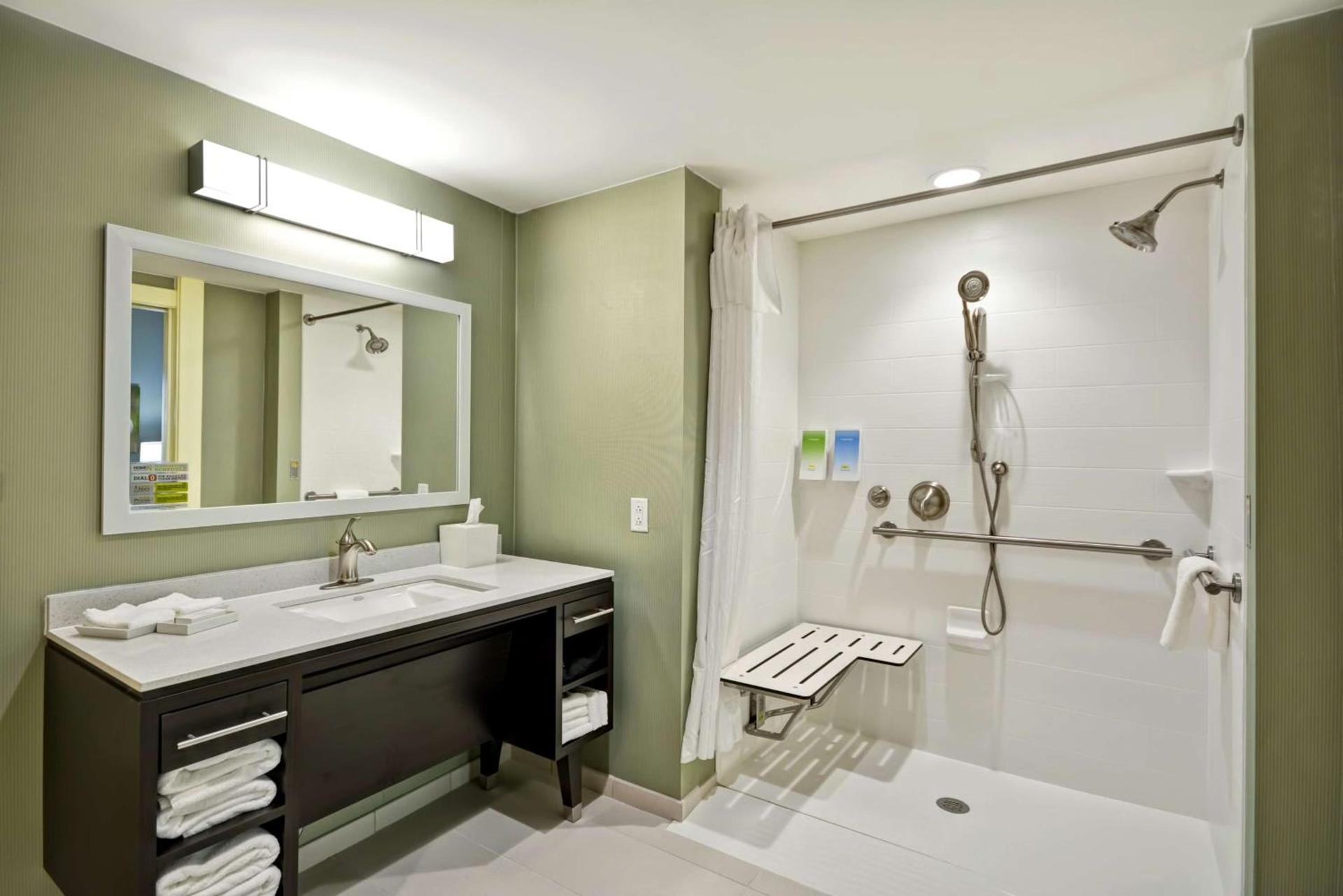 Home2 Suites By Hilton Maumee Toledo photo 11