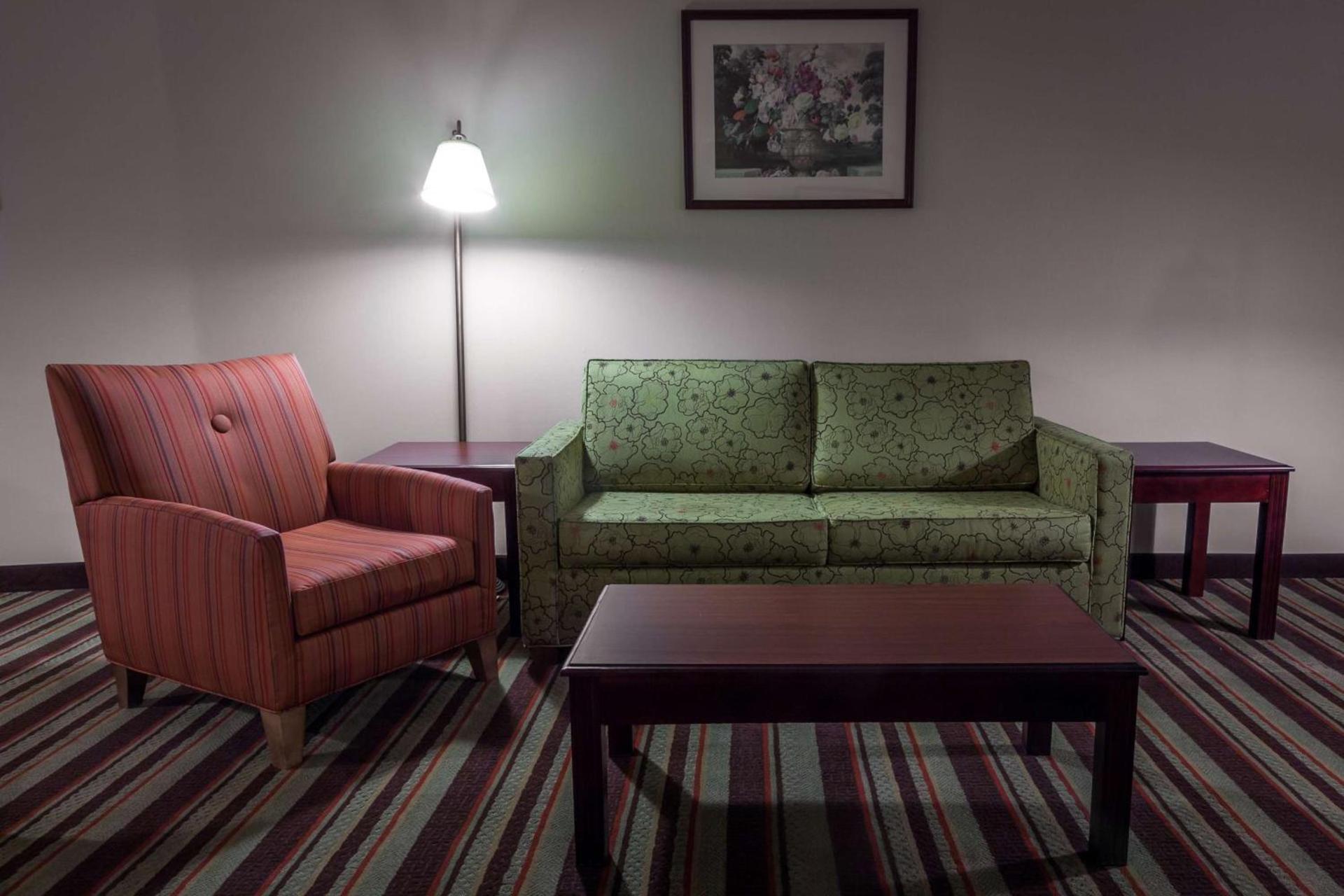 Hampton Inn Sturbridge photo 17