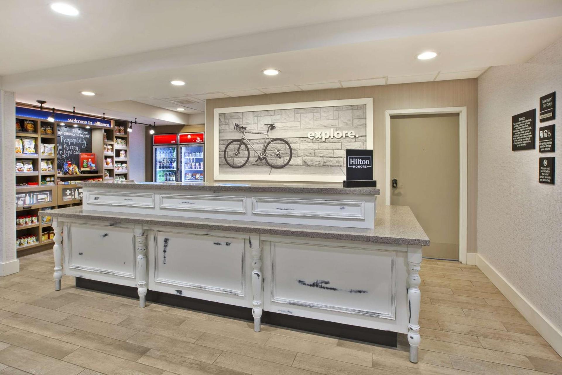 Hampton Inn & Suites Alliance photo 3