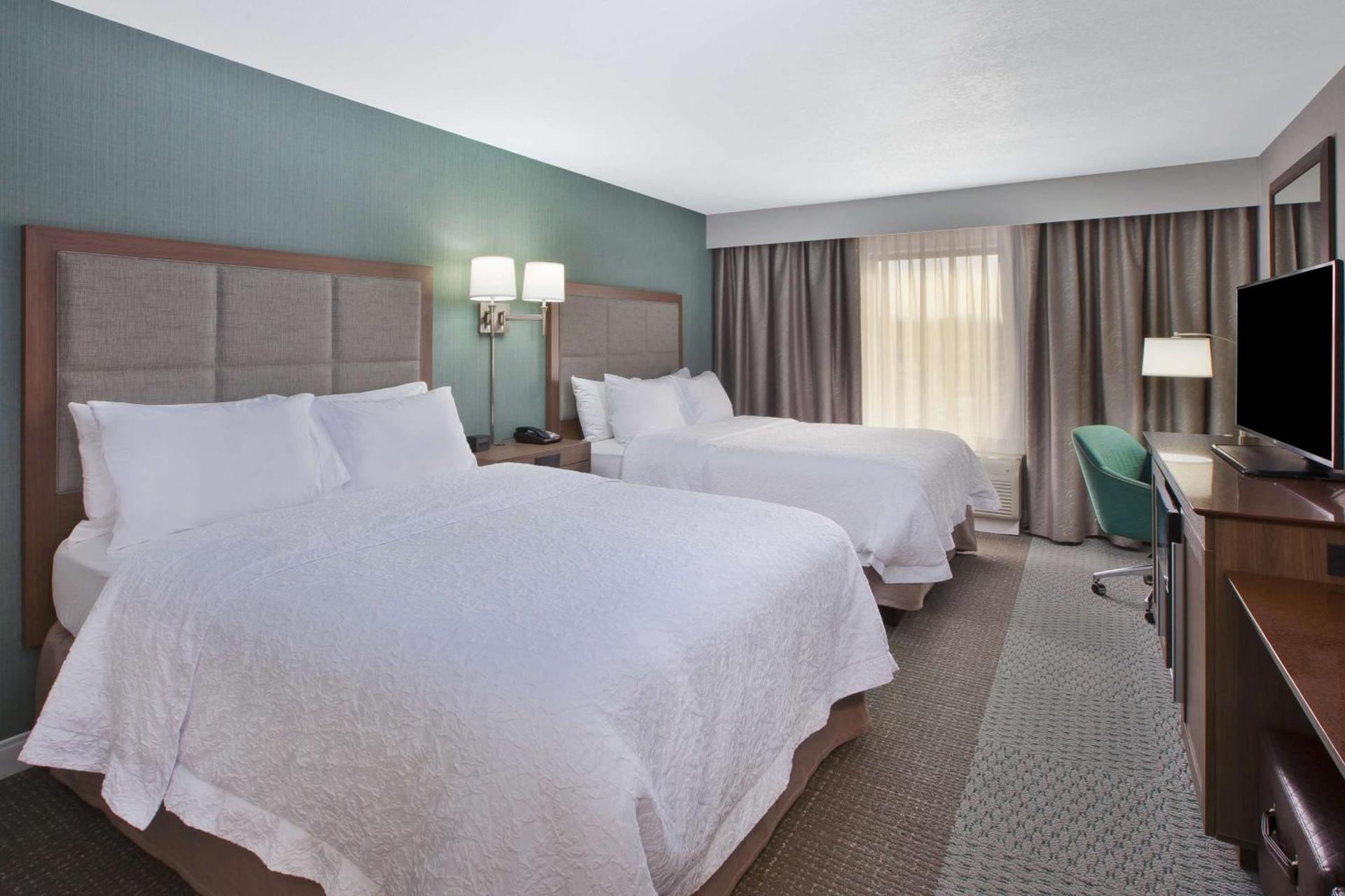Hampton Inn & Suites Alliance photo 15