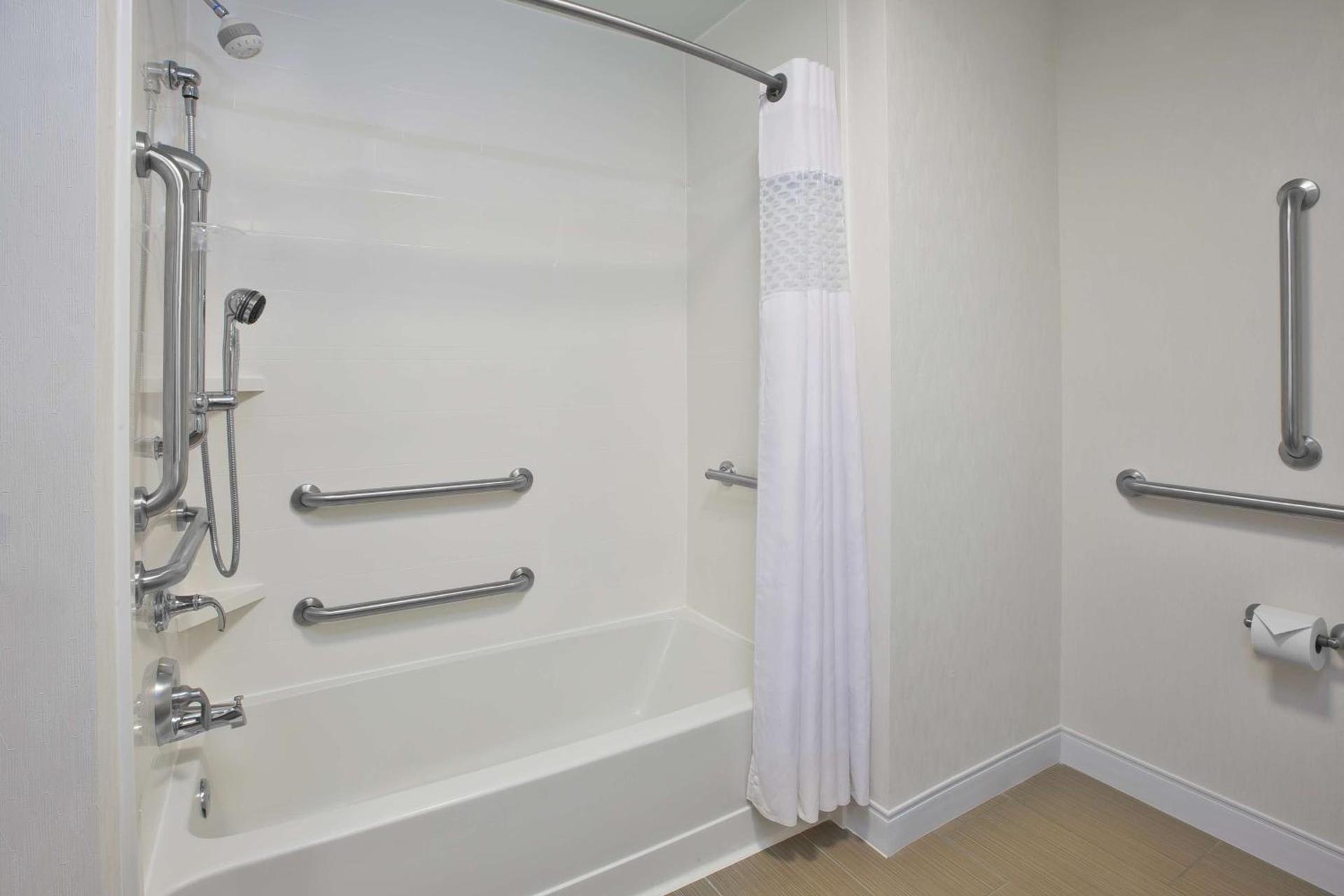 Hampton Inn & Suites Alliance photo 17