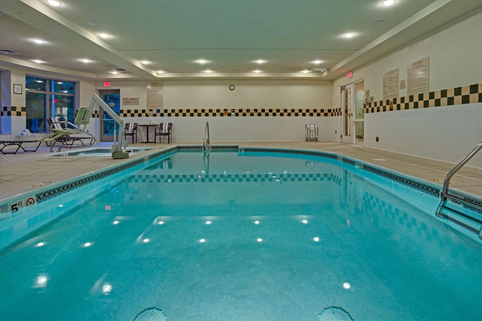 Hilton Garden Inn Cleveland Airport photo 4