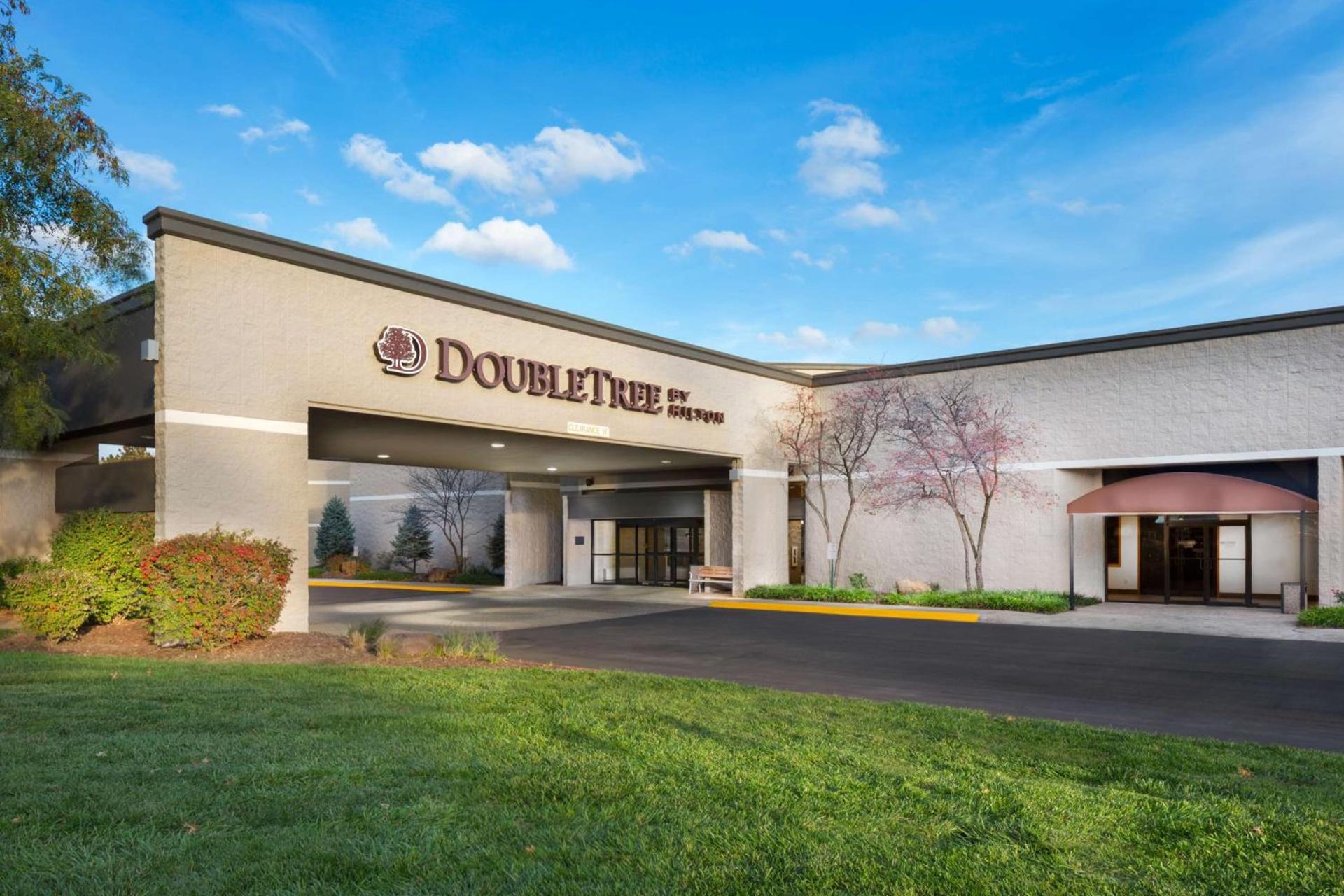 DoubleTree by Hilton Lawrence — hotel in Lawrence