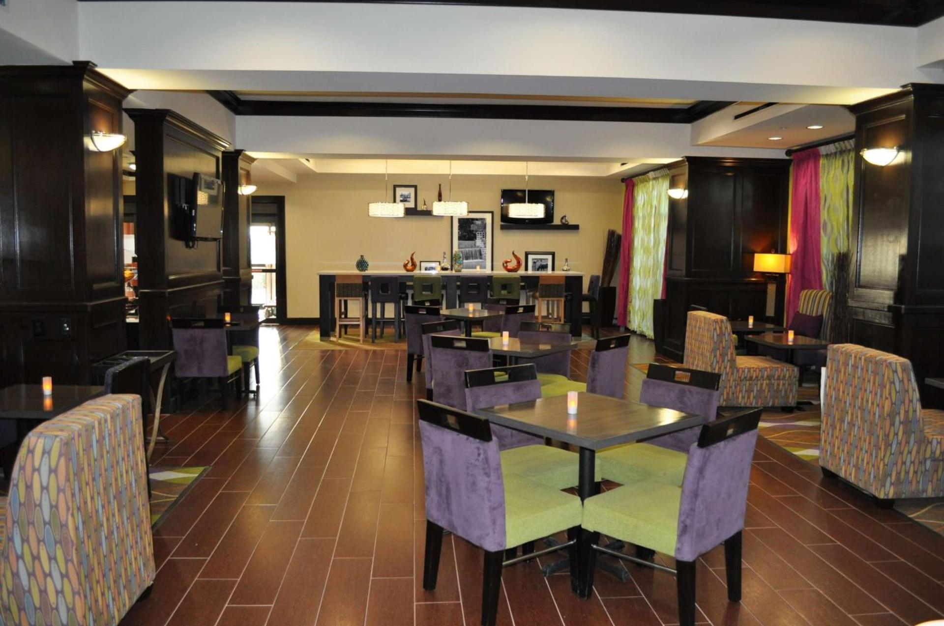 Hampton Inn Pleasanton photo 3