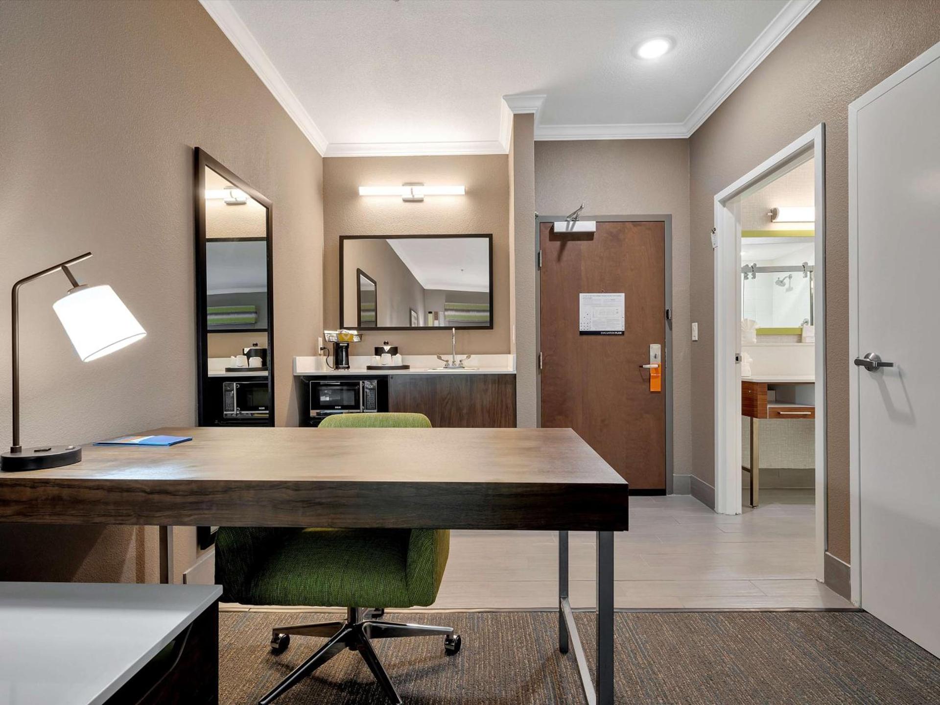 Hampton Inn and Suites Lufkin photo 5