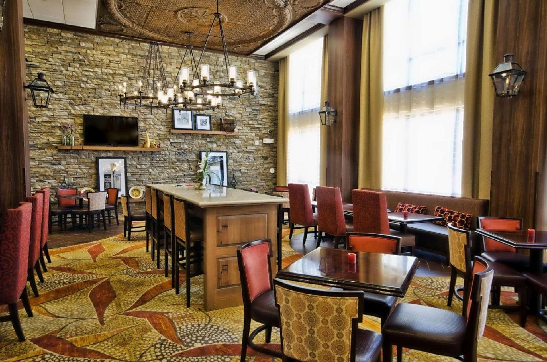 Hampton Inn & Suites Tifton photo 13