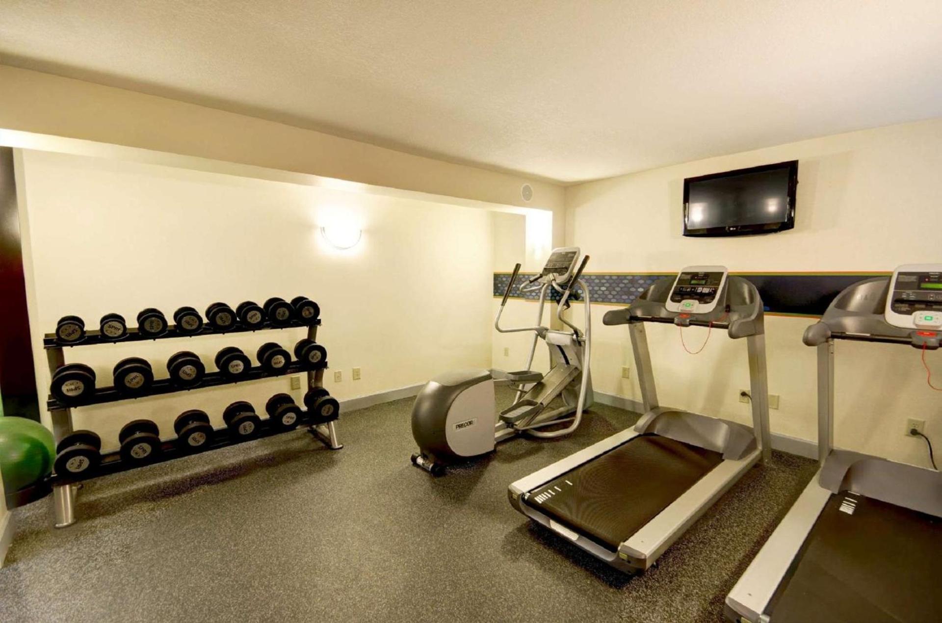 Hampton Inn & Suites Tifton photo 6