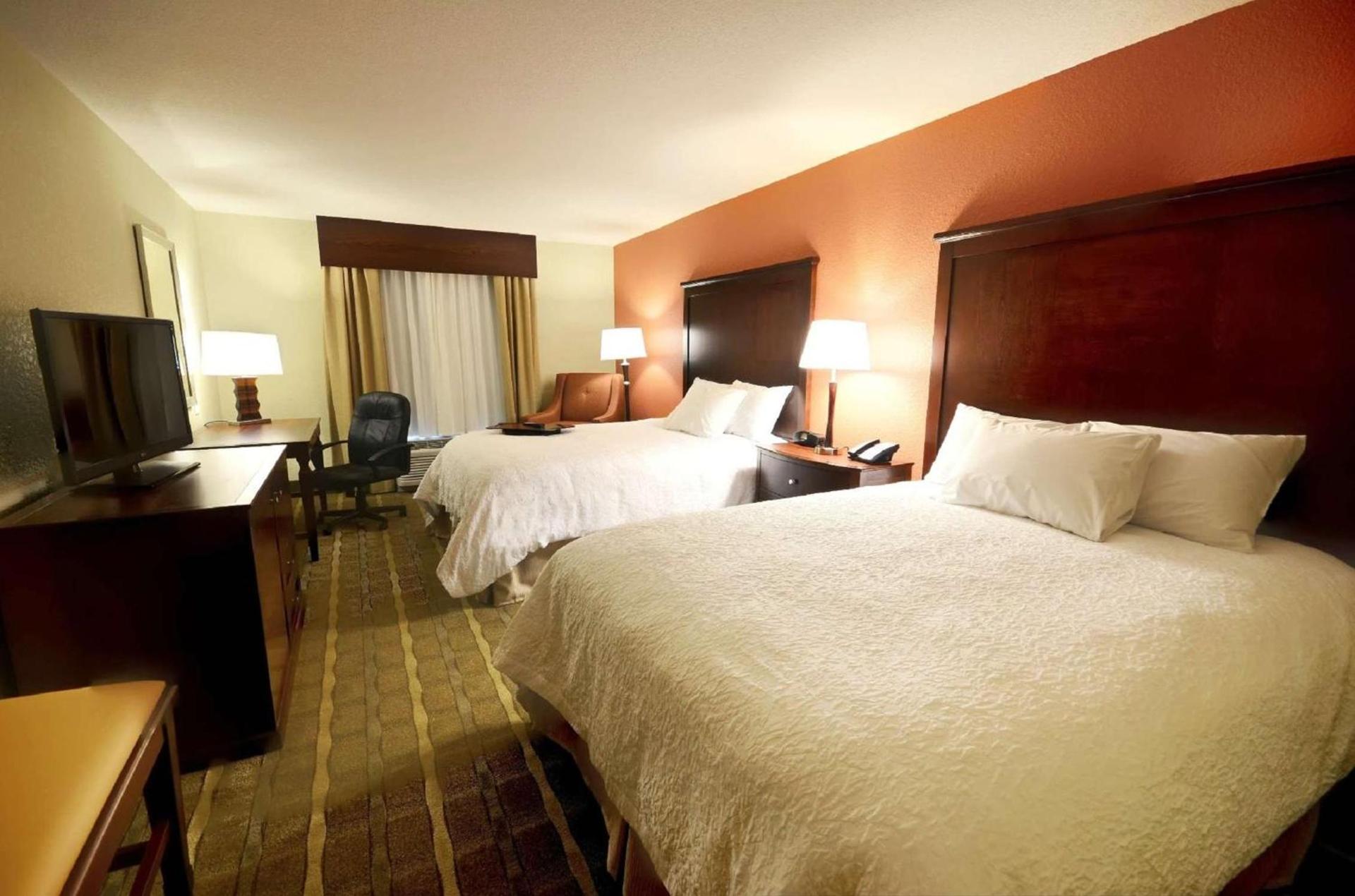 Hampton Inn & Suites Tifton photo 18