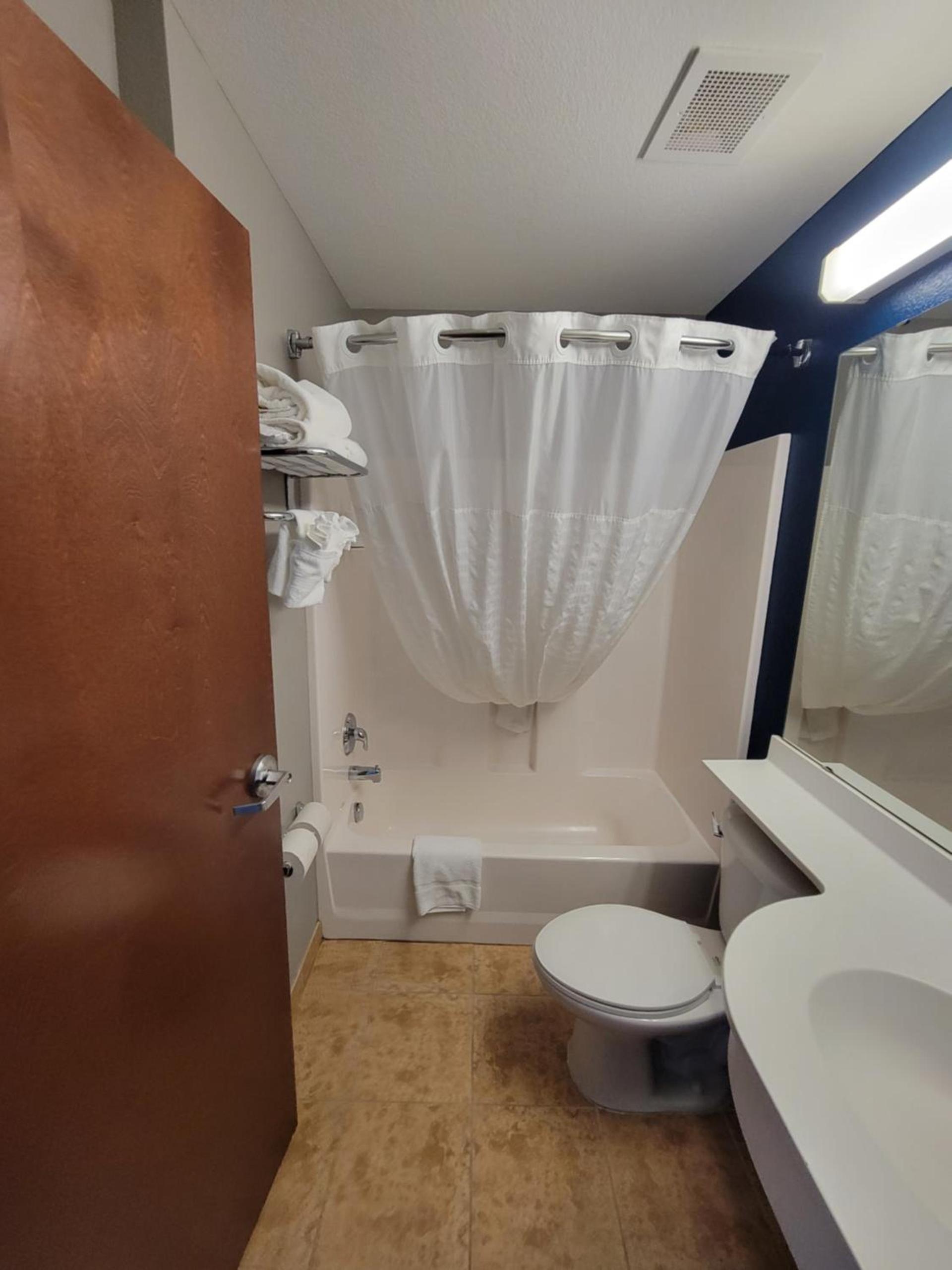 Microtel Inn & Suites by Wyndham Bluffs photo 47
