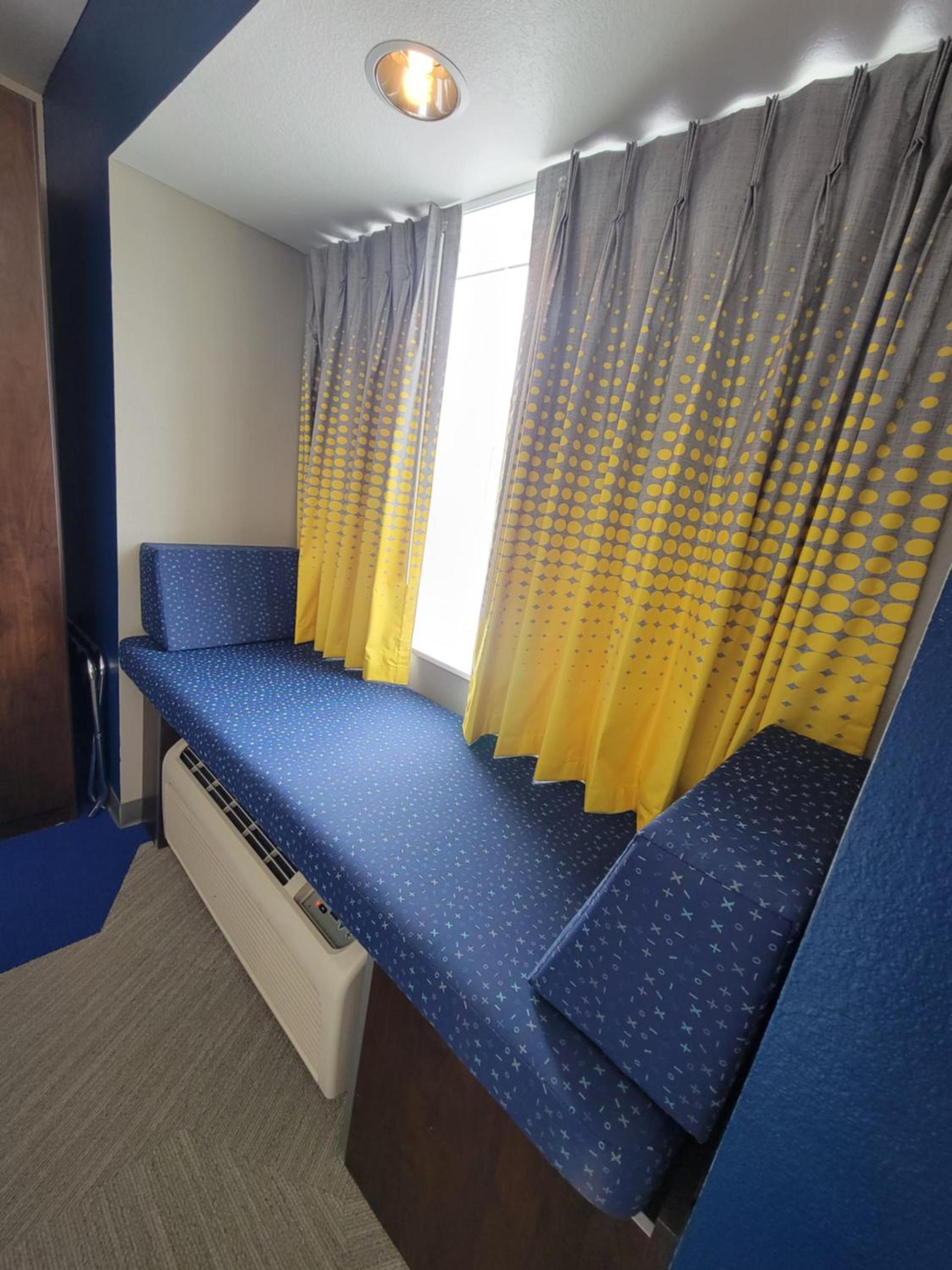 Microtel Inn & Suites by Wyndham Bluffs photo 50