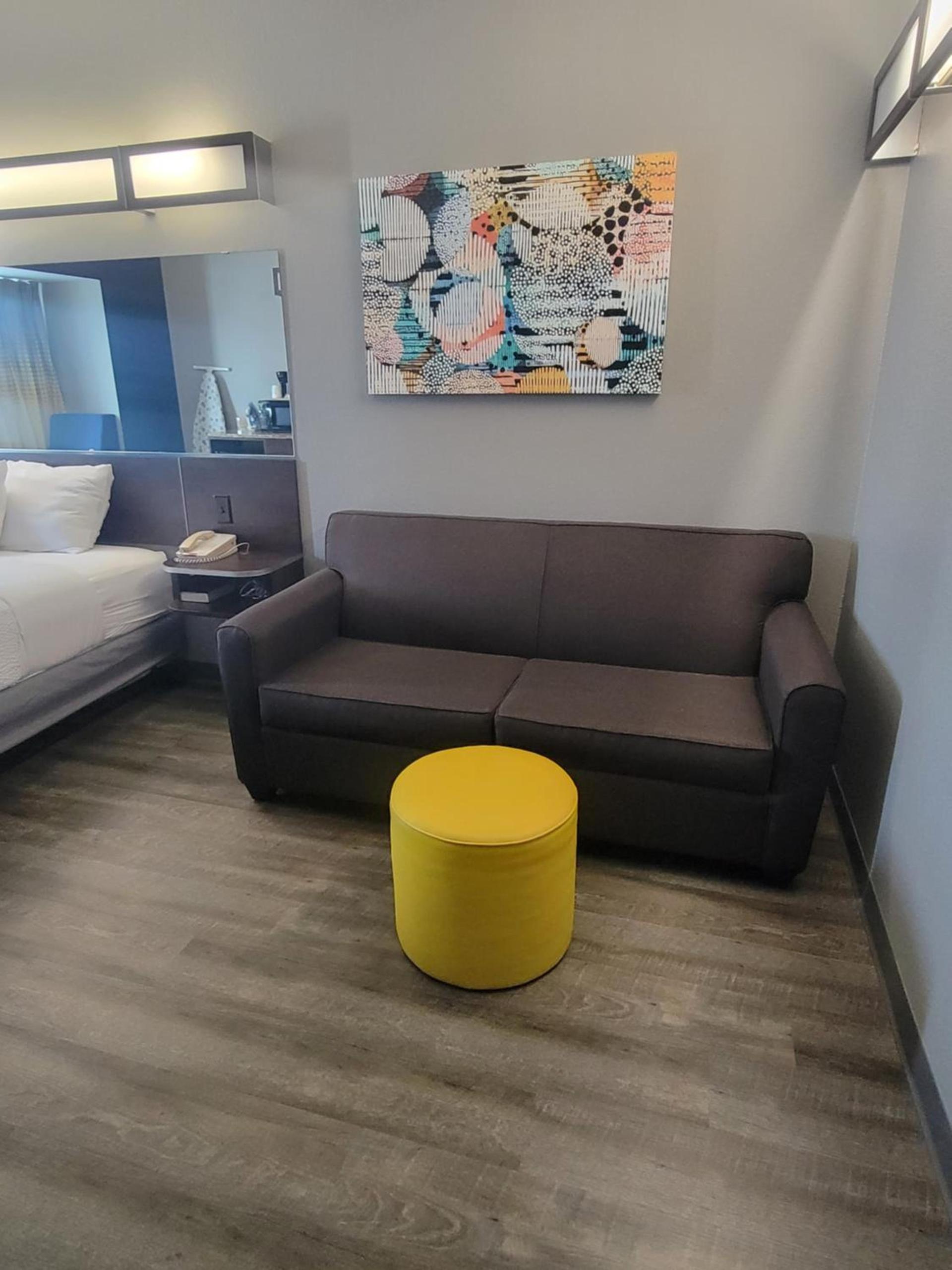 Microtel Inn & Suites by Wyndham Bluffs photo 52