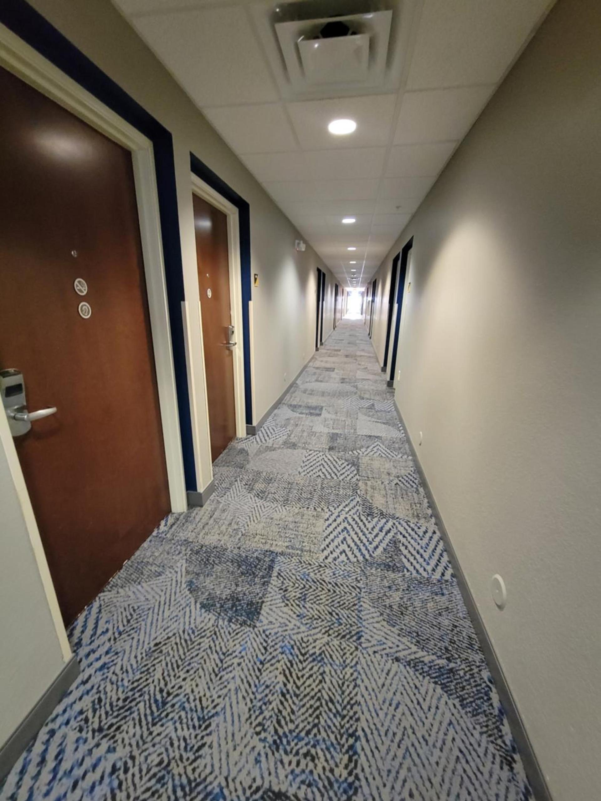 Microtel Inn & Suites by Wyndham Bluffs photo 54