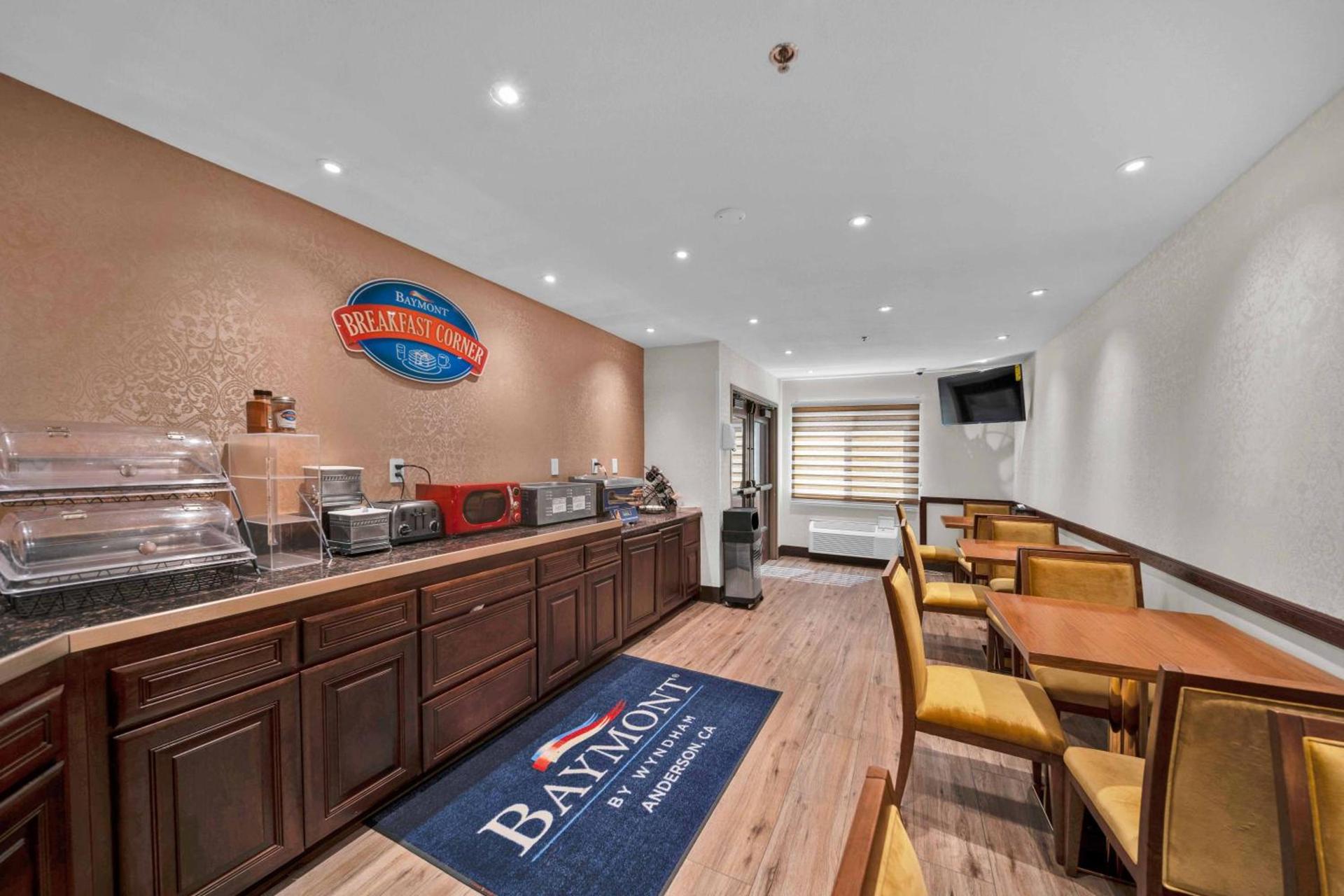 Baymont by Wyndham Anderson photo 20