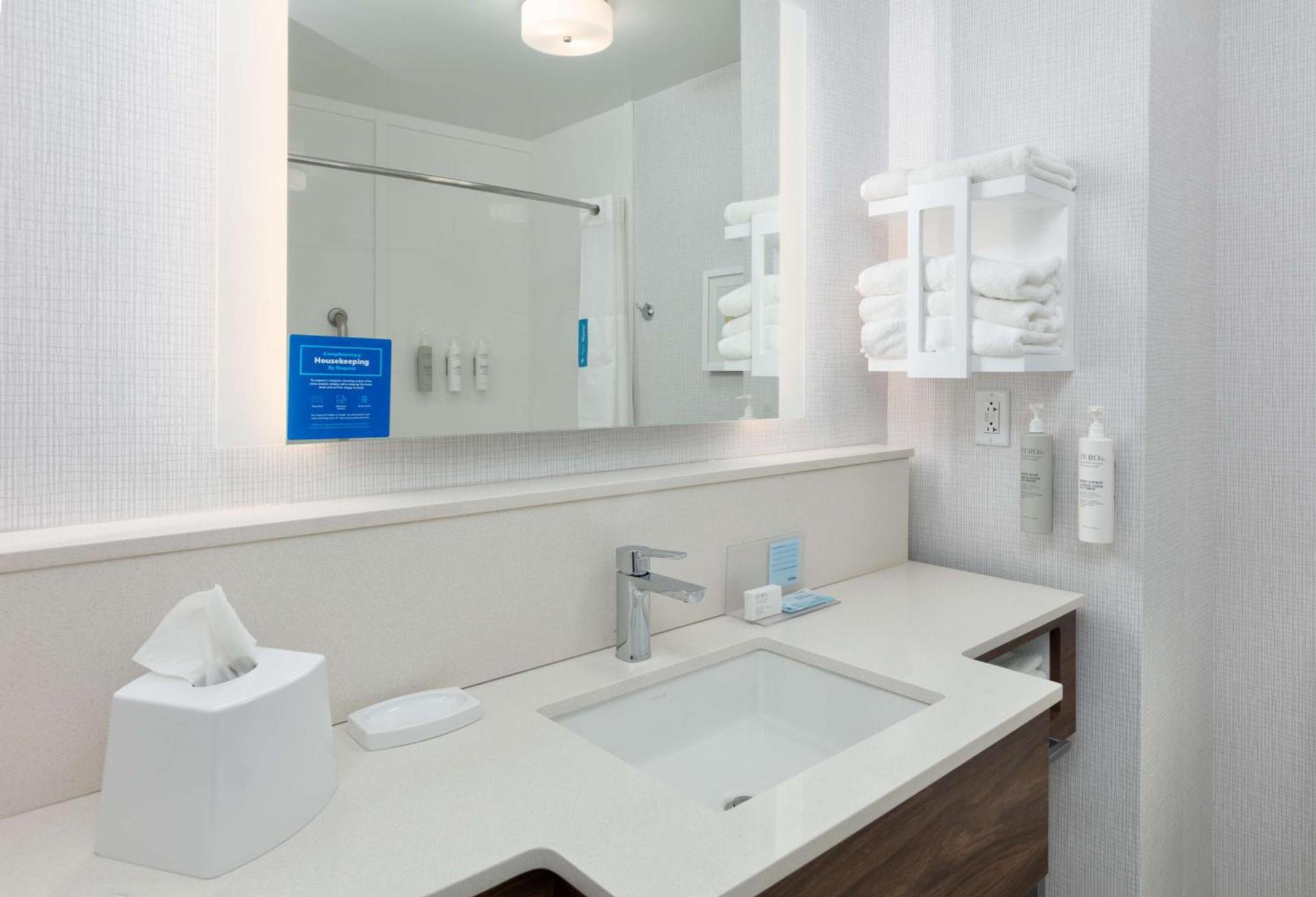 Hampton Inn Norfolk photo 10