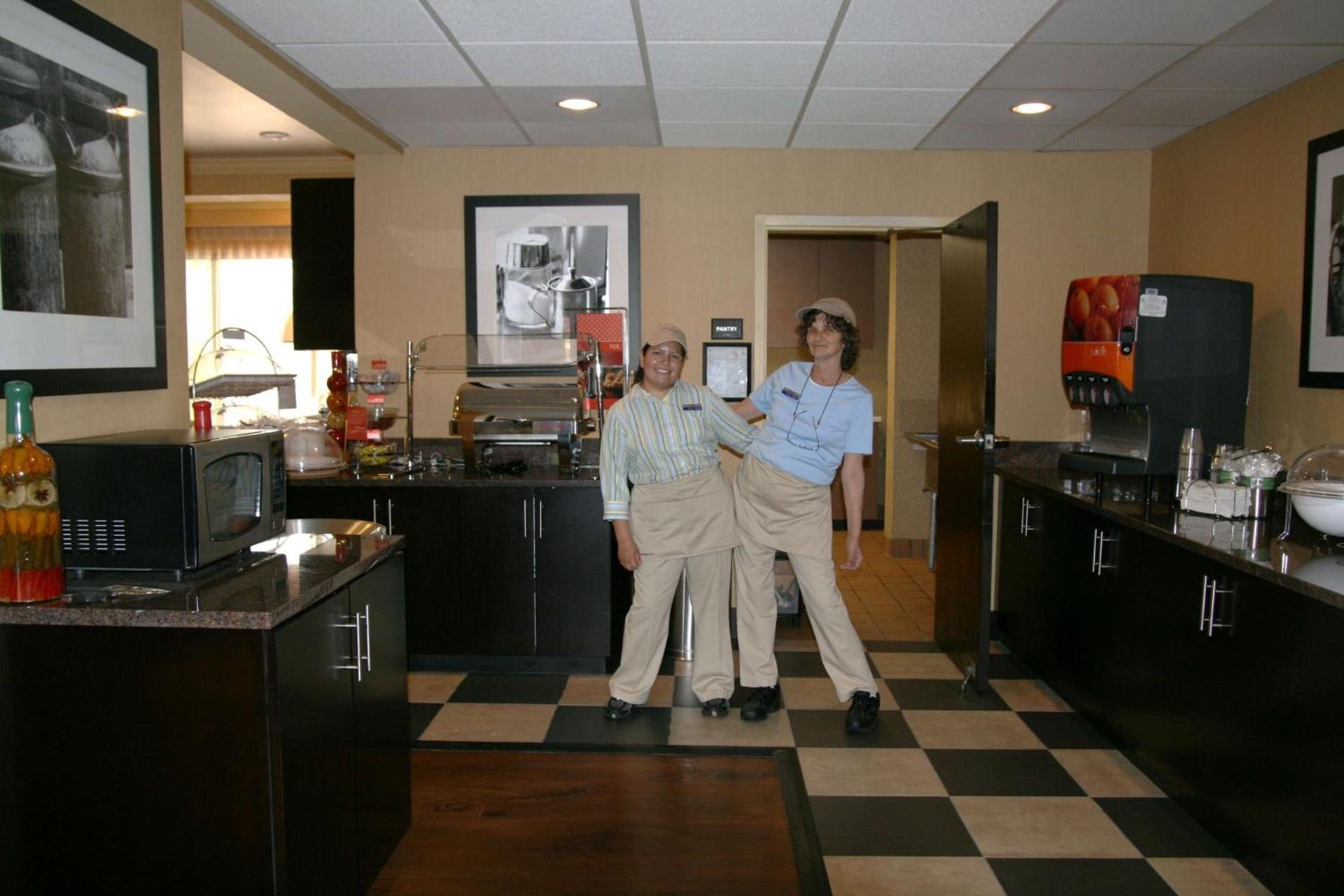Hampton Inn Dalton photo 8