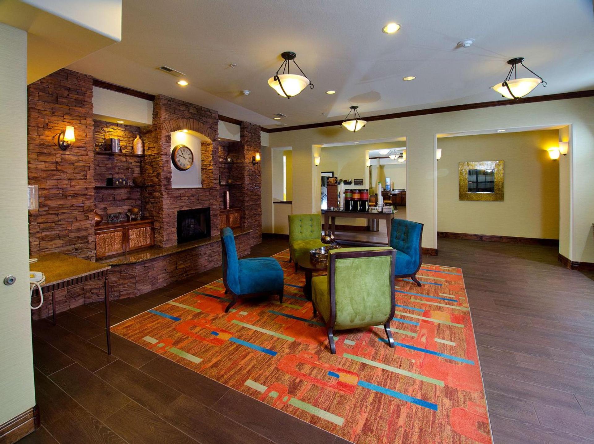 Hampton Inn & Suites Gallup photo 3