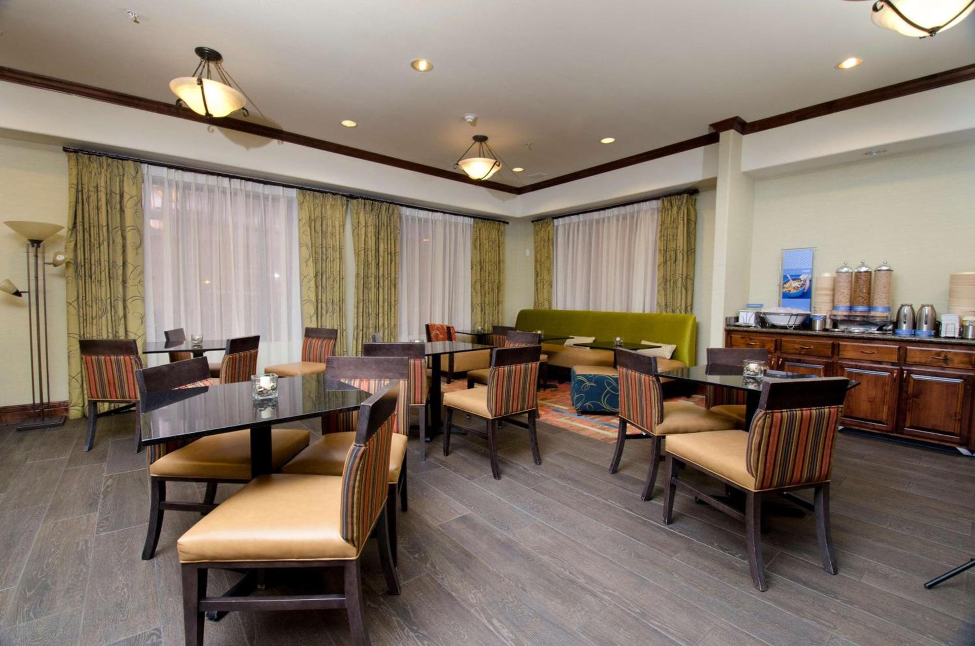 Hampton Inn & Suites Gallup photo 6