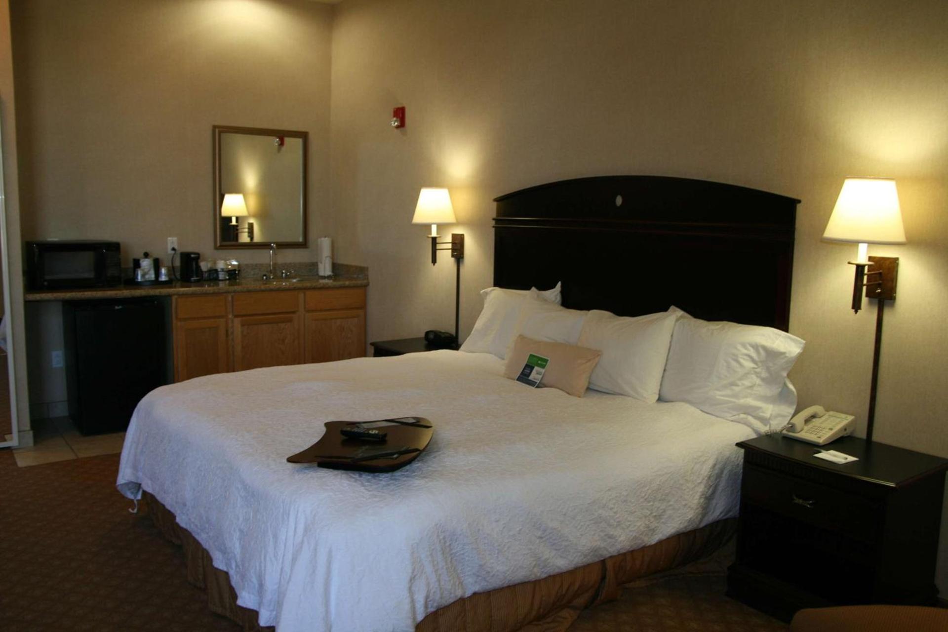 Hampton Inn & Suites Gallup photo 12