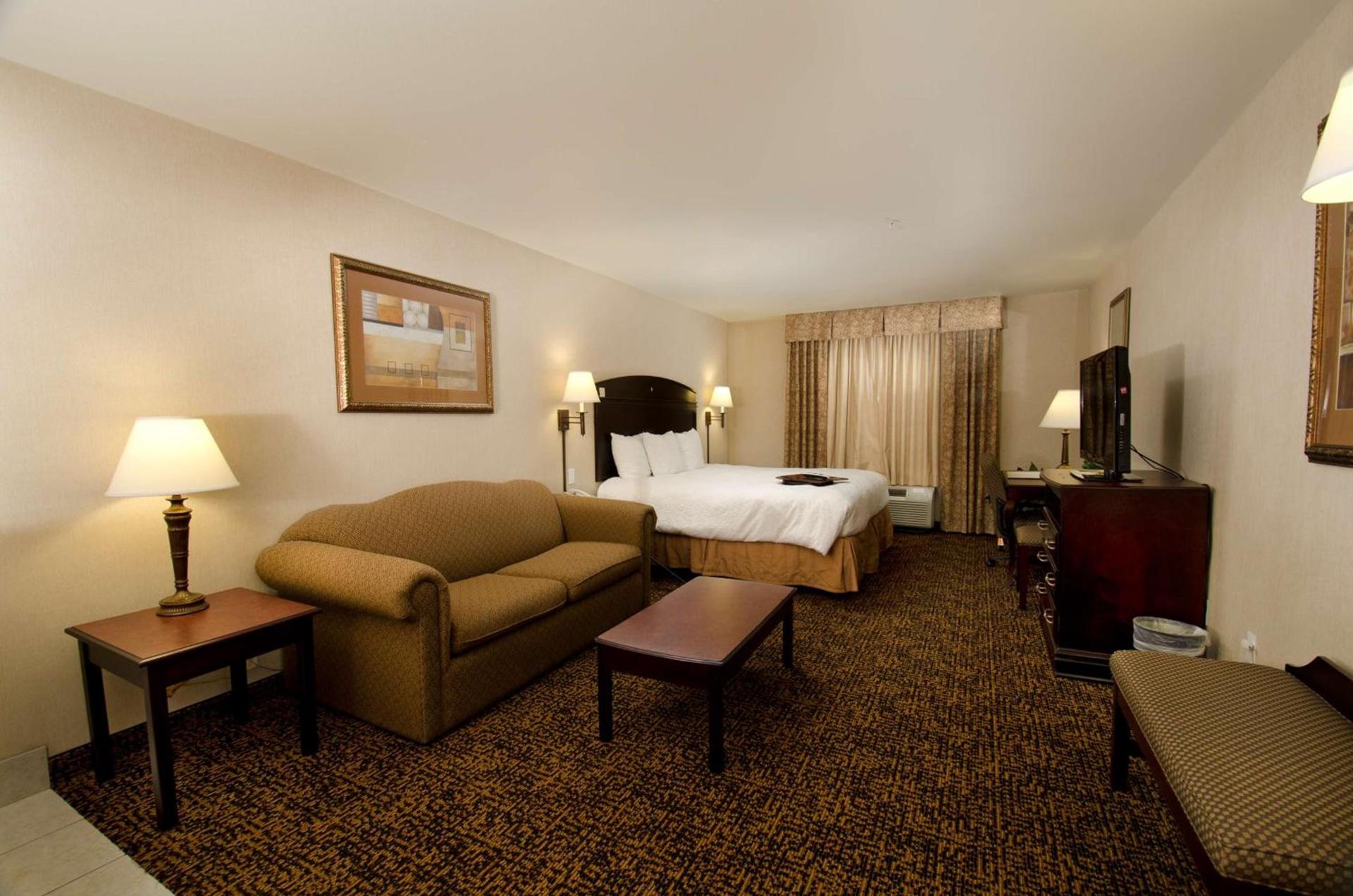 Hampton Inn & Suites Gallup photo 14