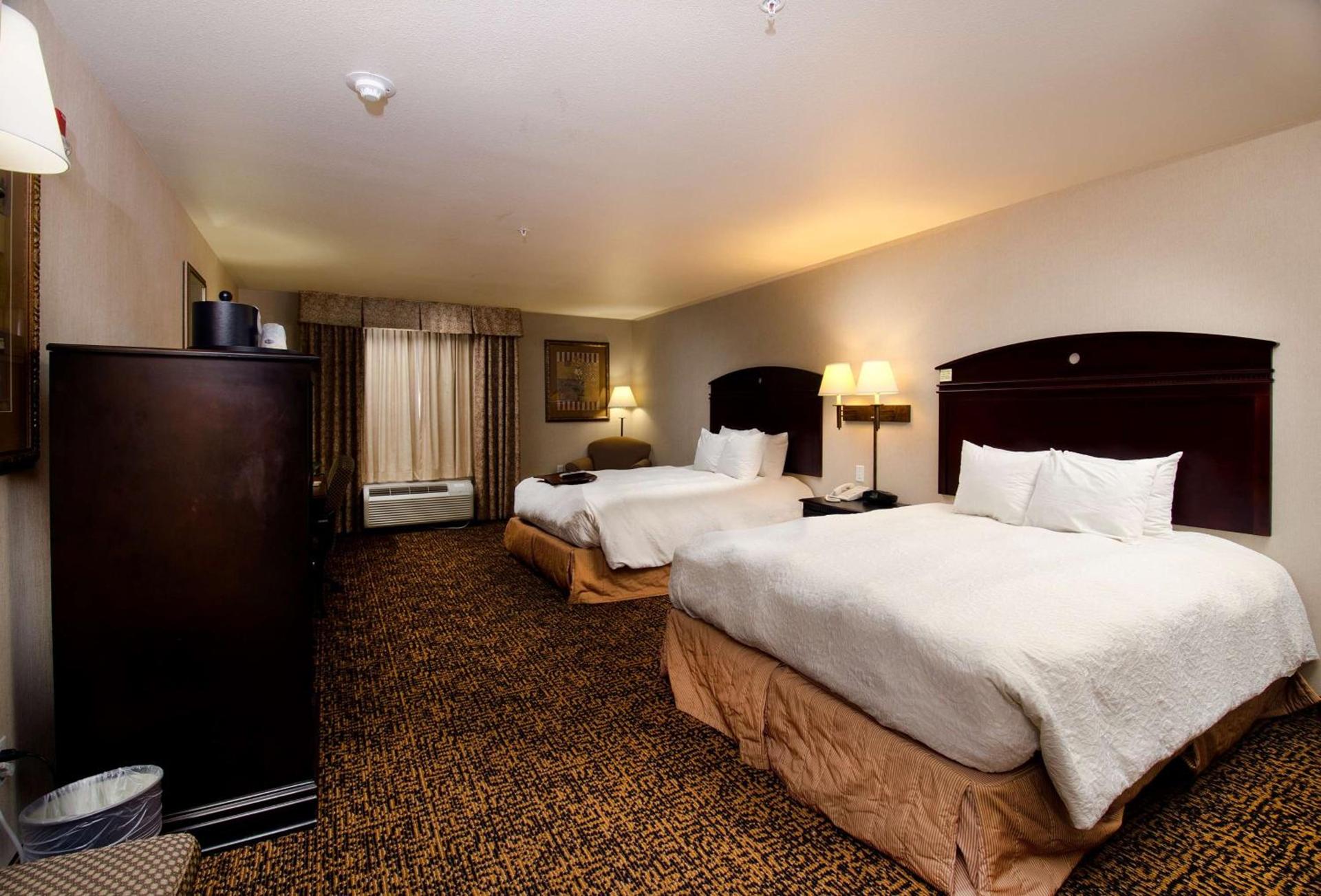 Hampton Inn & Suites Gallup photo 16
