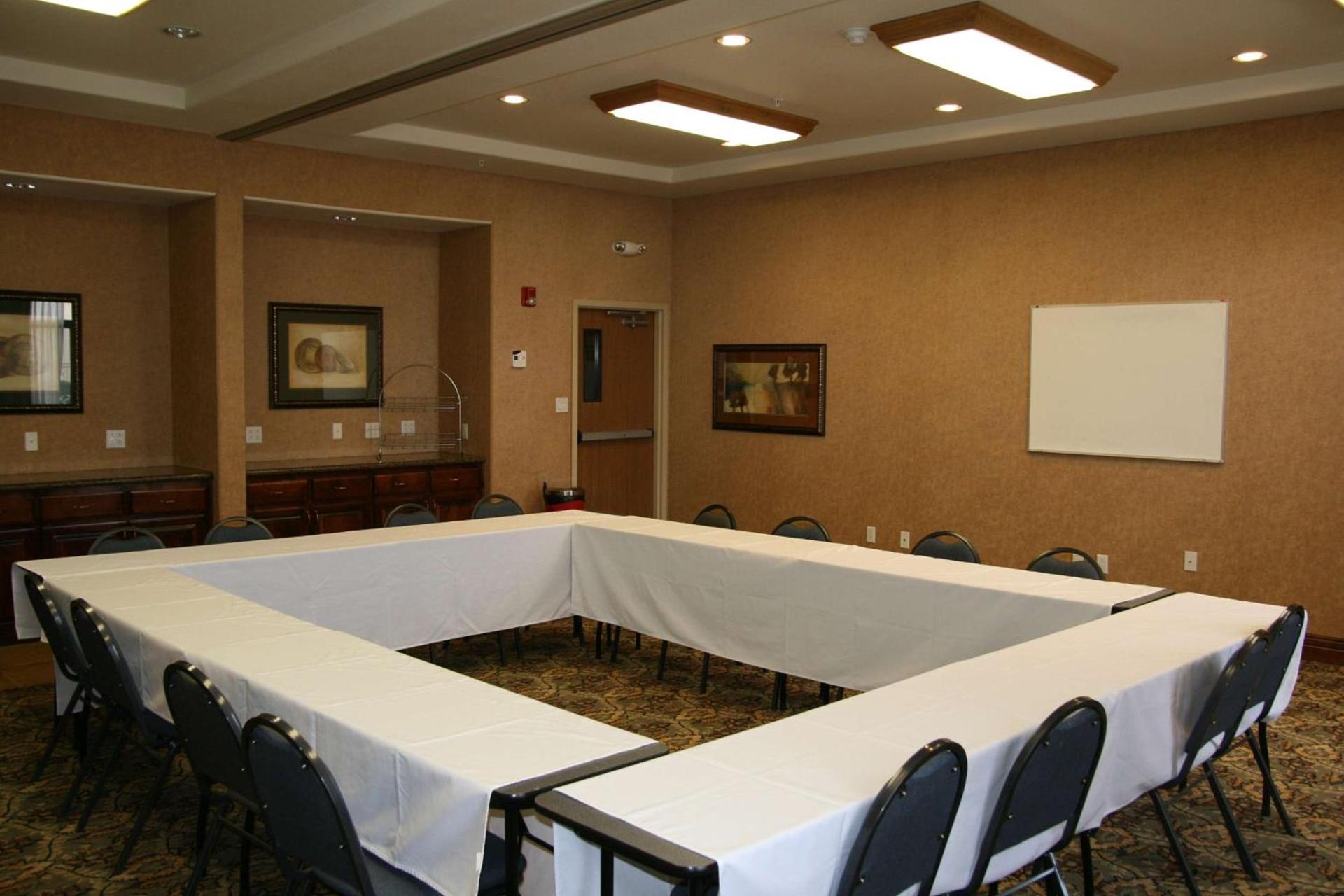 Hampton Inn & Suites Gallup photo 19