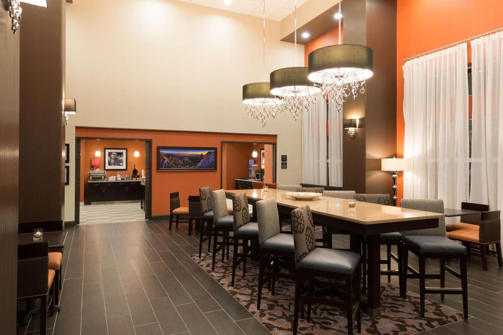 Hampton Inn & Suites Albuquerque North/I-25 photo 2