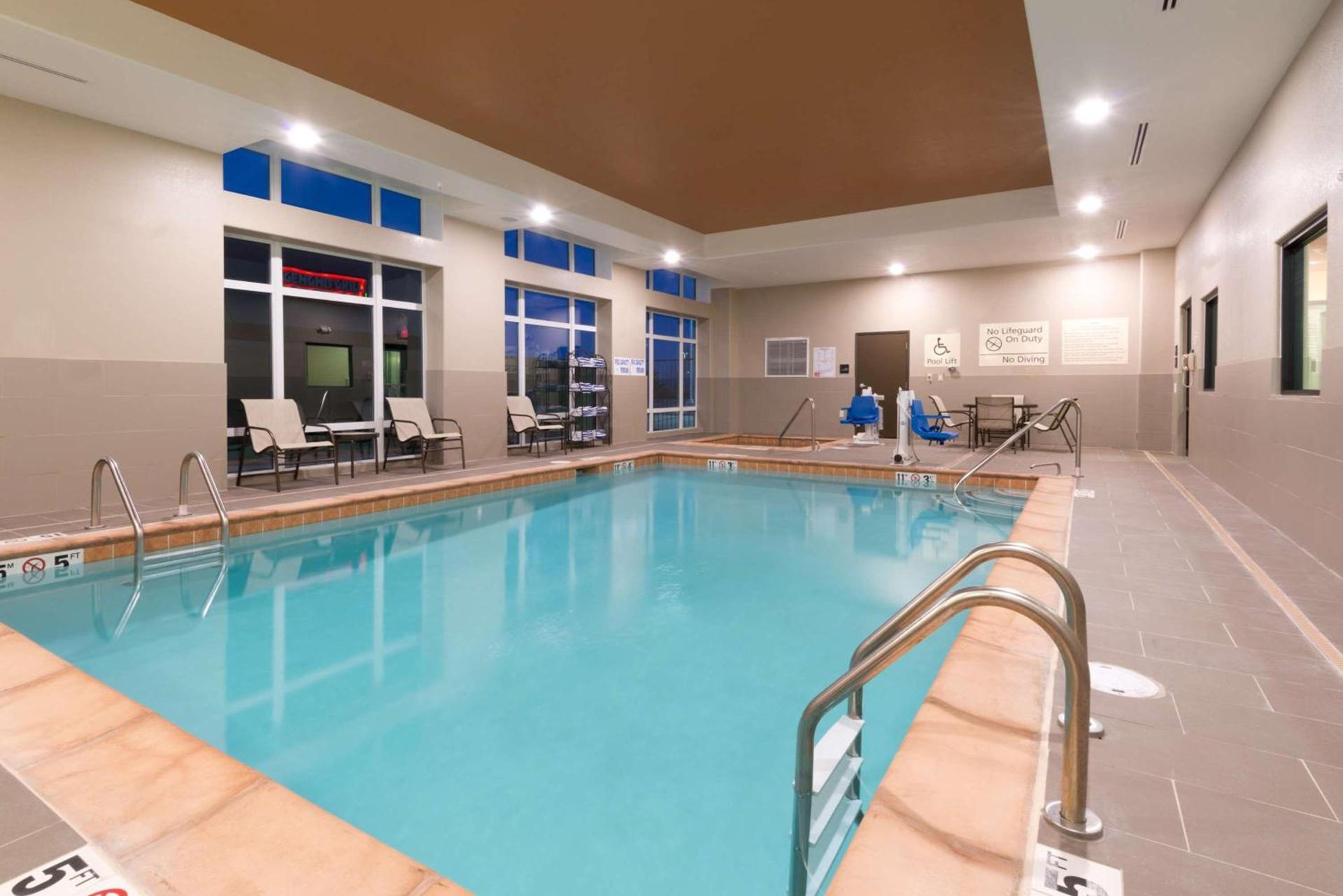 Hampton Inn & Suites Albuquerque North/I-25 photo 3