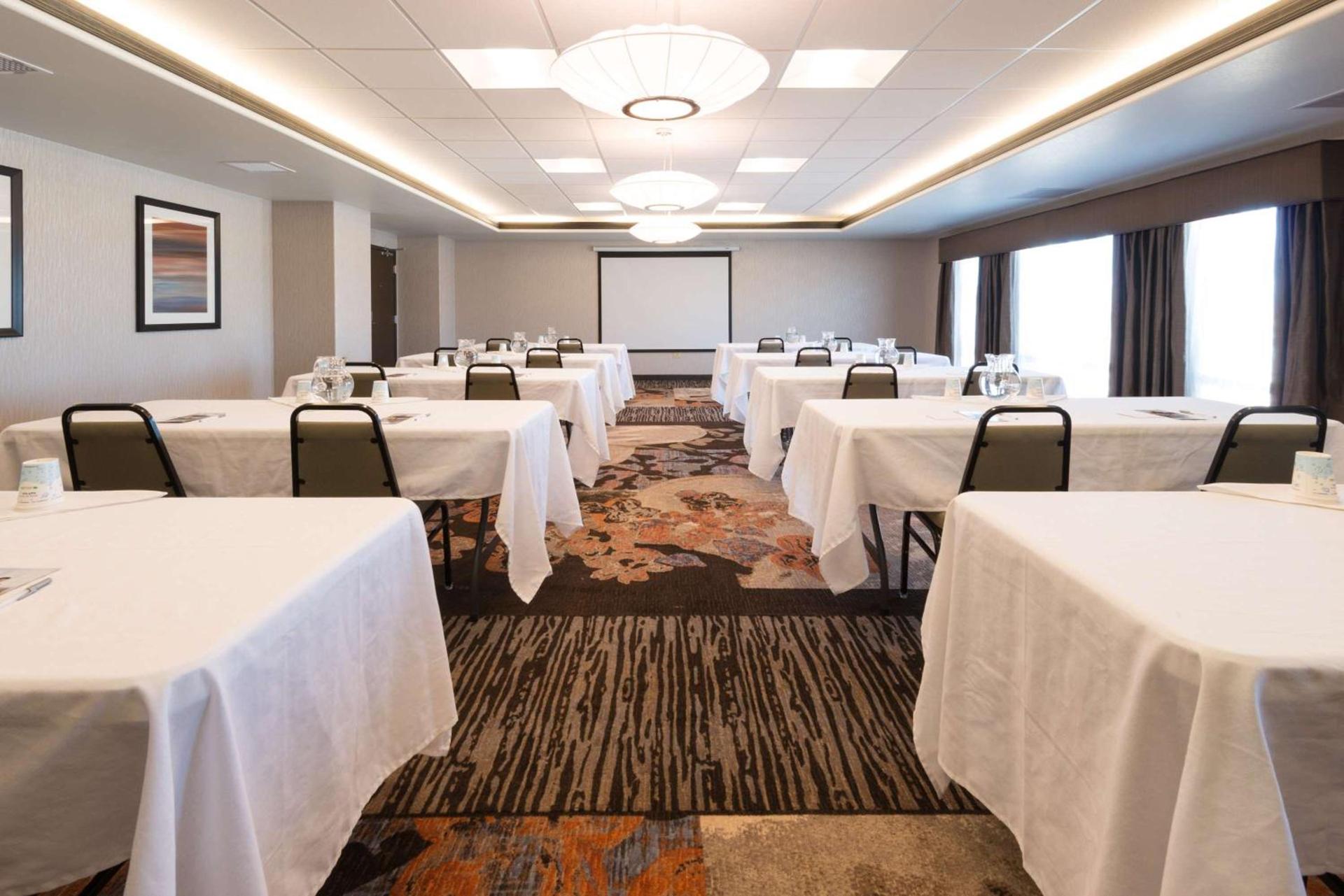 Hampton Inn & Suites Albuquerque North/I-25 photo 13