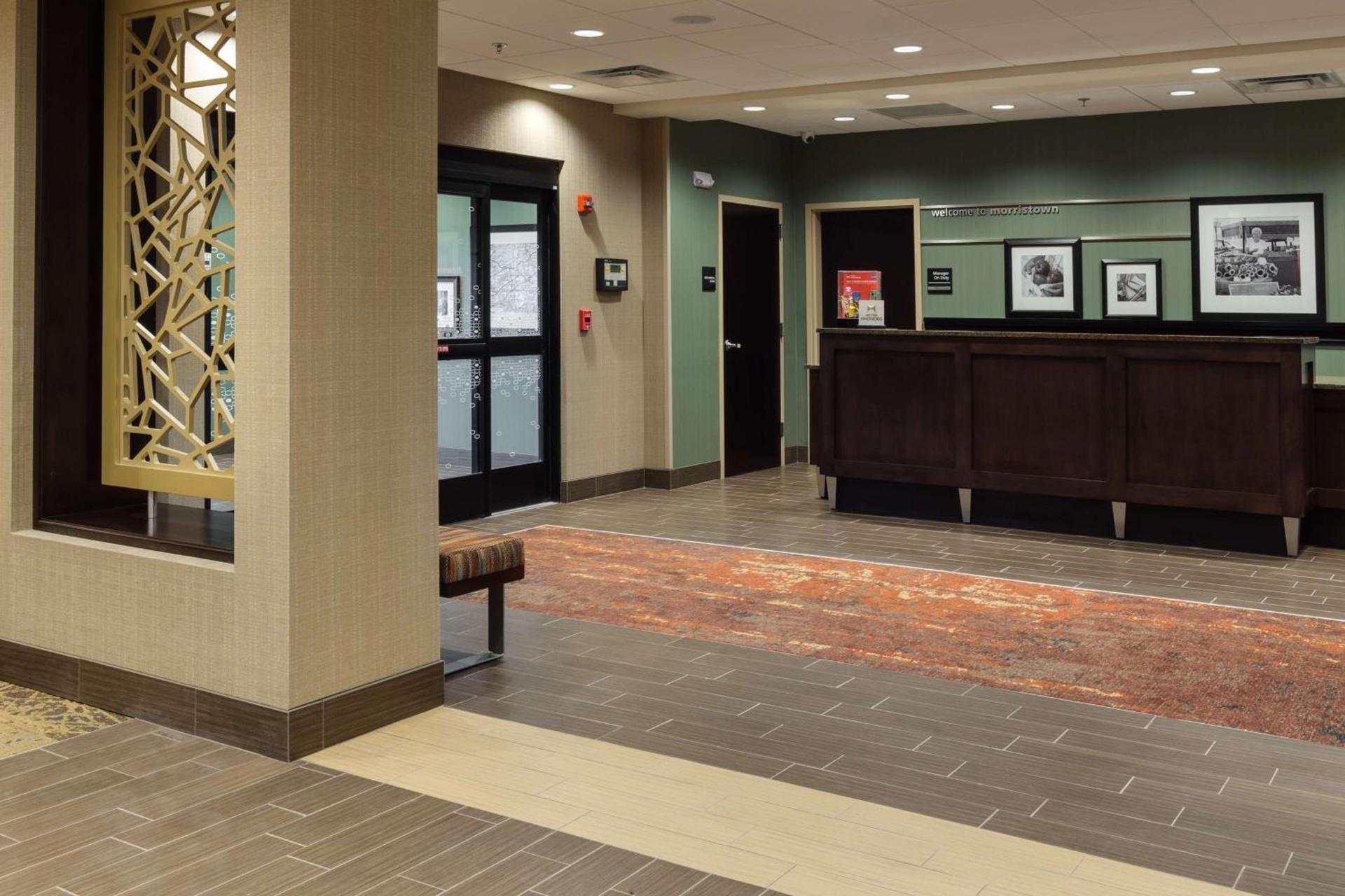Hampton Inn Morristown, I-81, TN photo 3