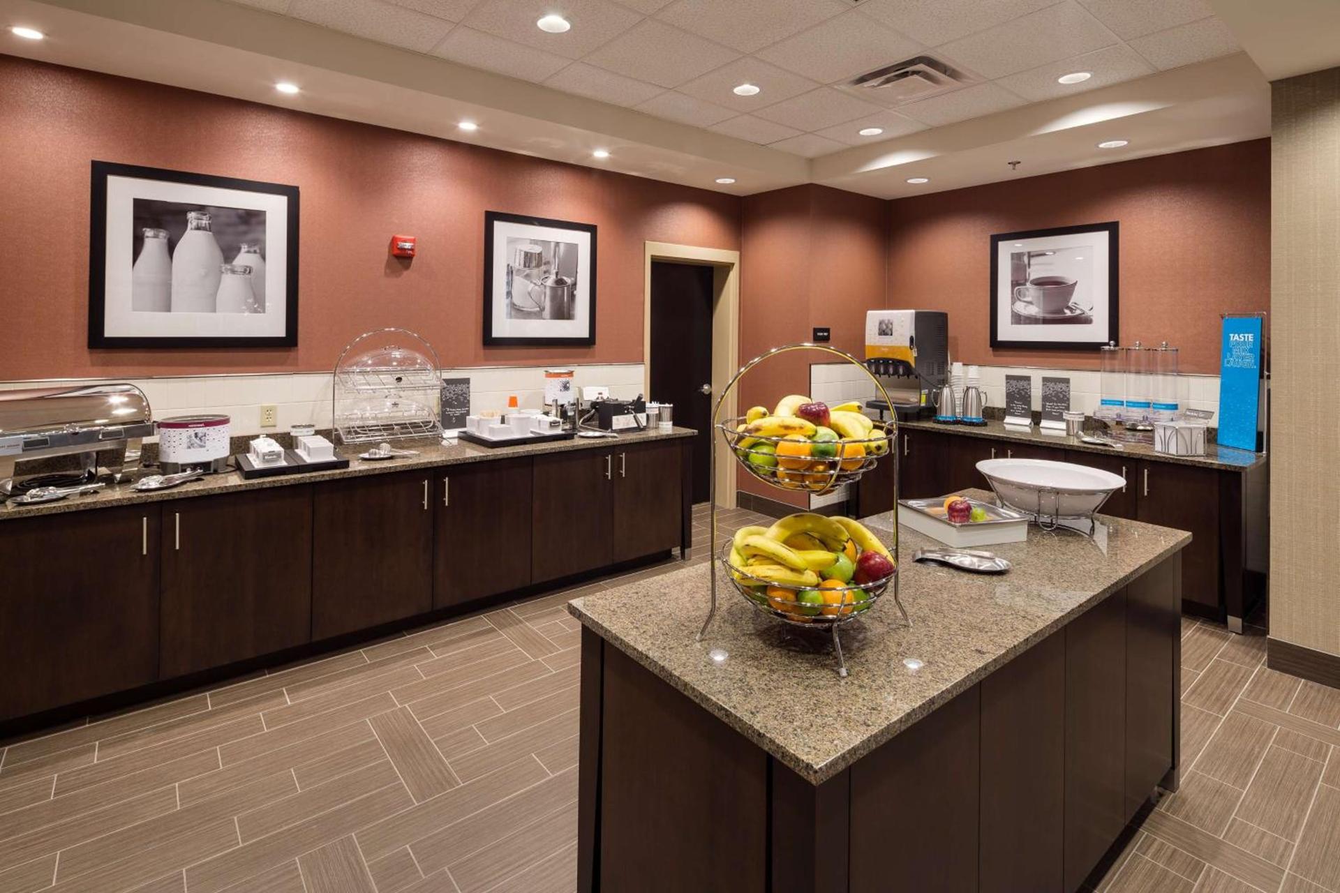 Hampton Inn Morristown, I-81, TN photo 7