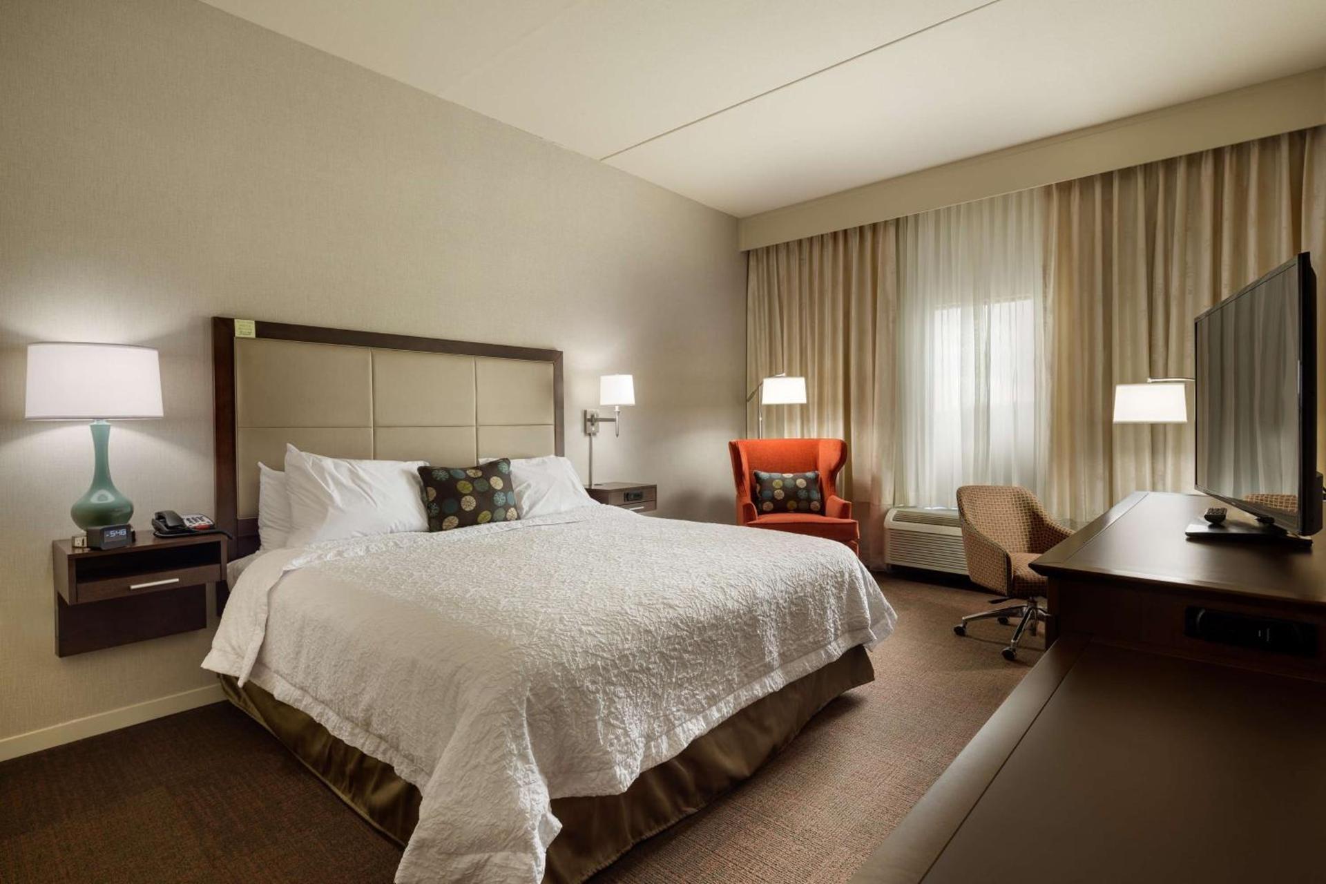 Hampton Inn Morristown, I-81, TN photo 12
