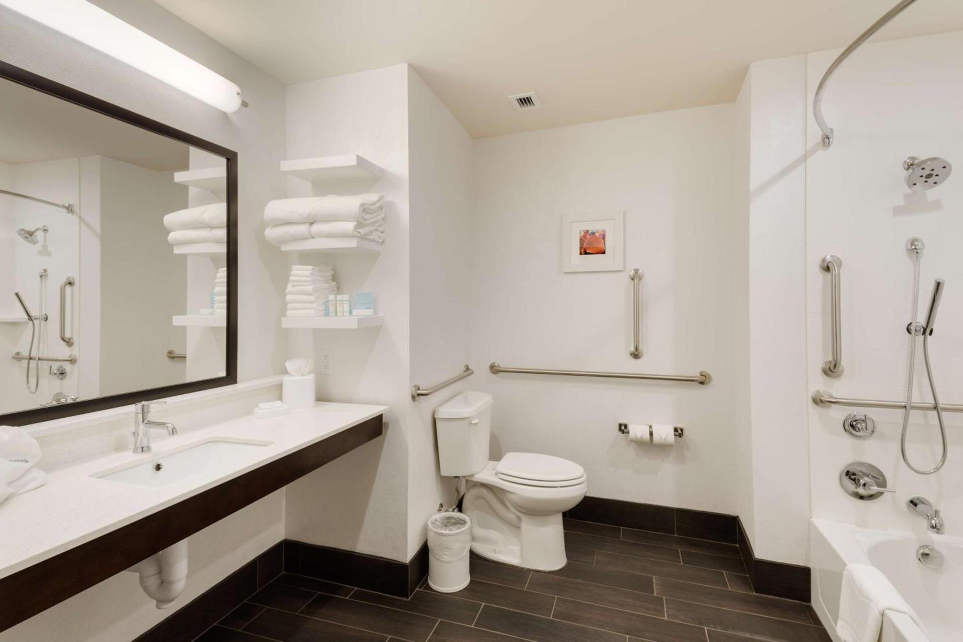 Hampton Inn Morristown, I-81, TN photo 15